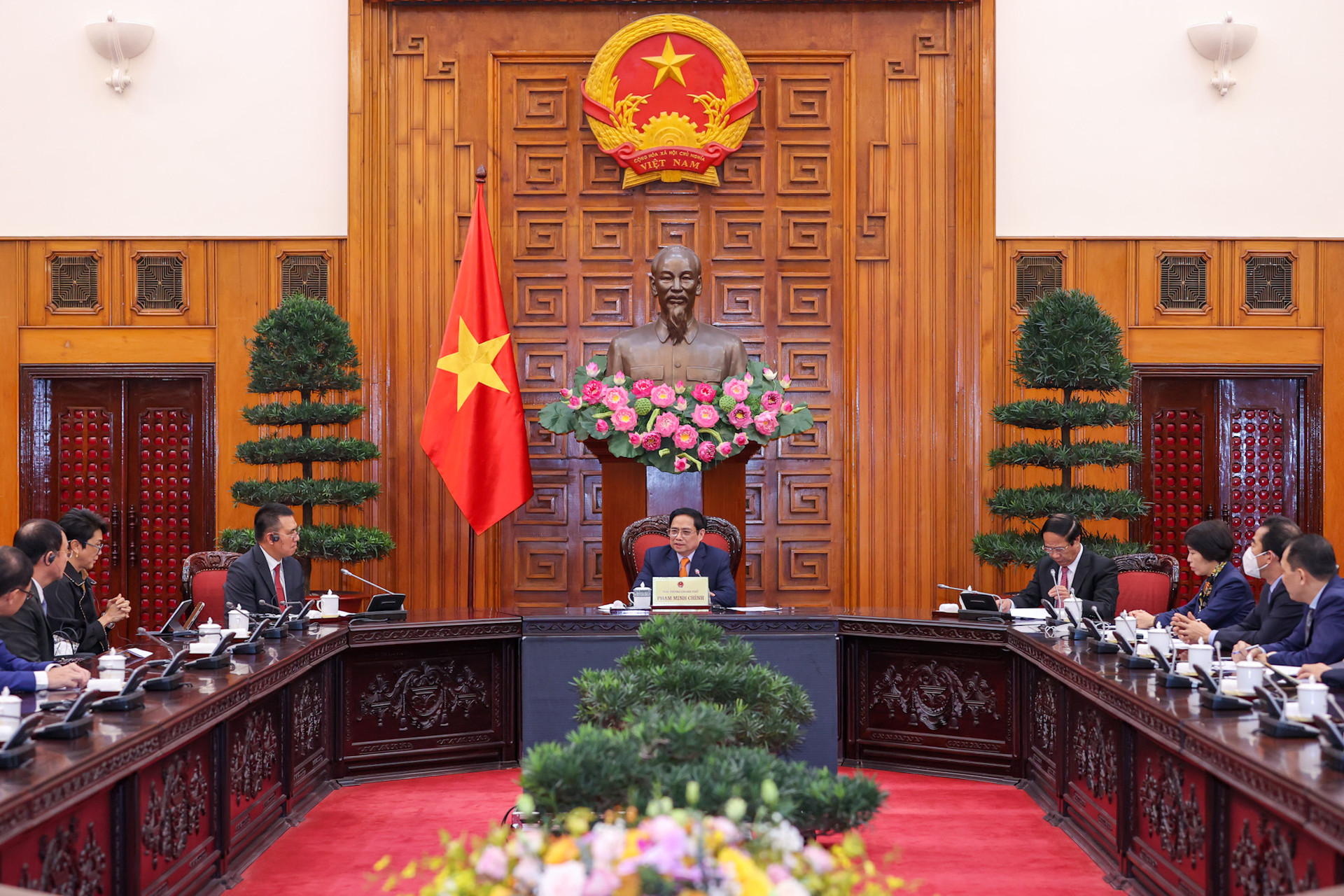 Thủ tướng Phạm Minh Chính đề nghị dùng công nghệ tiên tiến nhất cho dự án lọc hóa dầu hơn 5 tỷ USD - Ảnh 2.