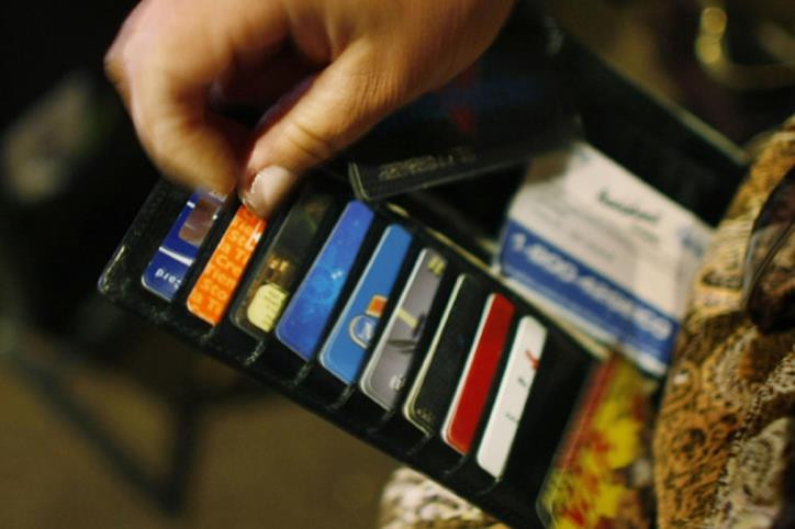 Đang lo lắng về nợ xấu của thẻ tín dụng? Đừng lo lắng nữa! Xem ngay hình ảnh liên quan để biết thêm về các giải pháp và lợi ích của việc sử dụng thẻ tín dụng hiệu quả.