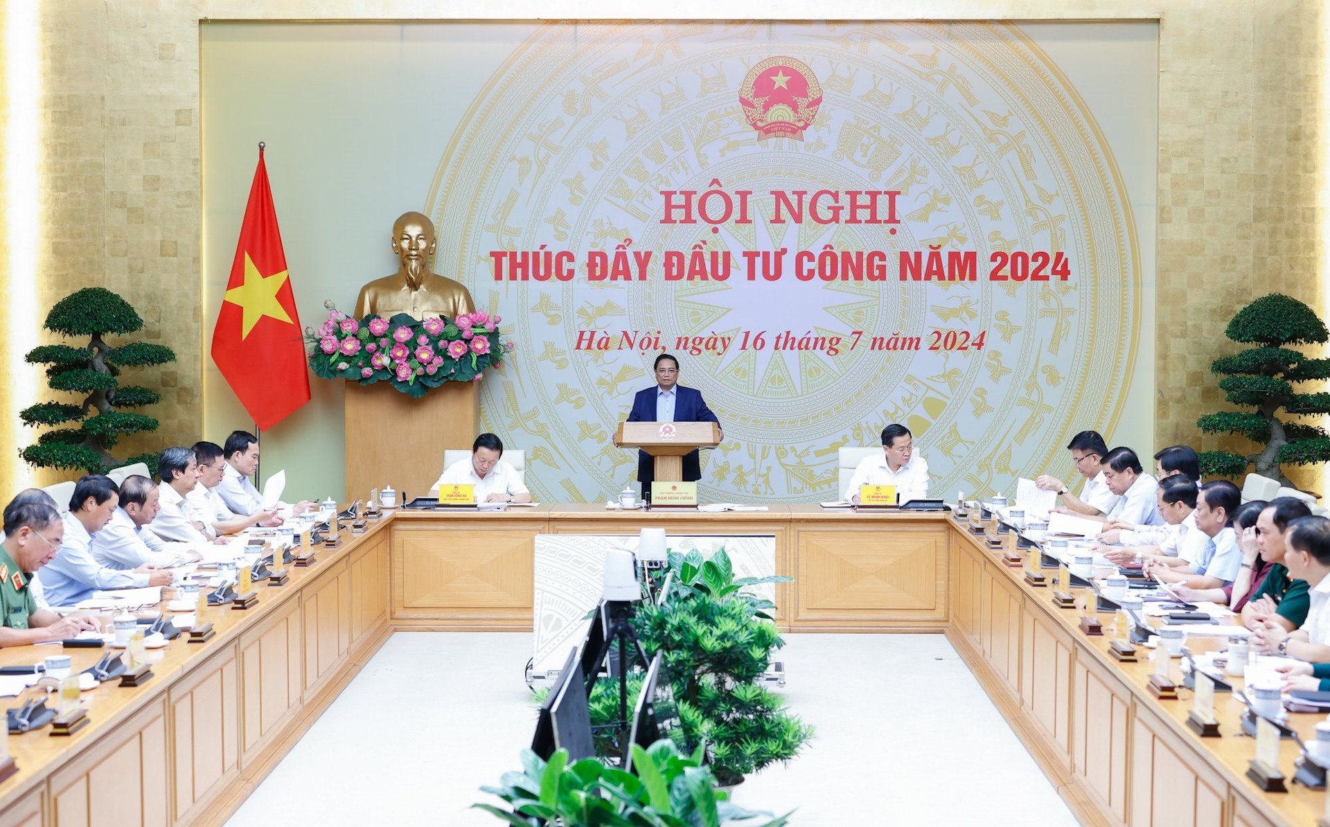 quang-canh-hoi-nghi.jpg