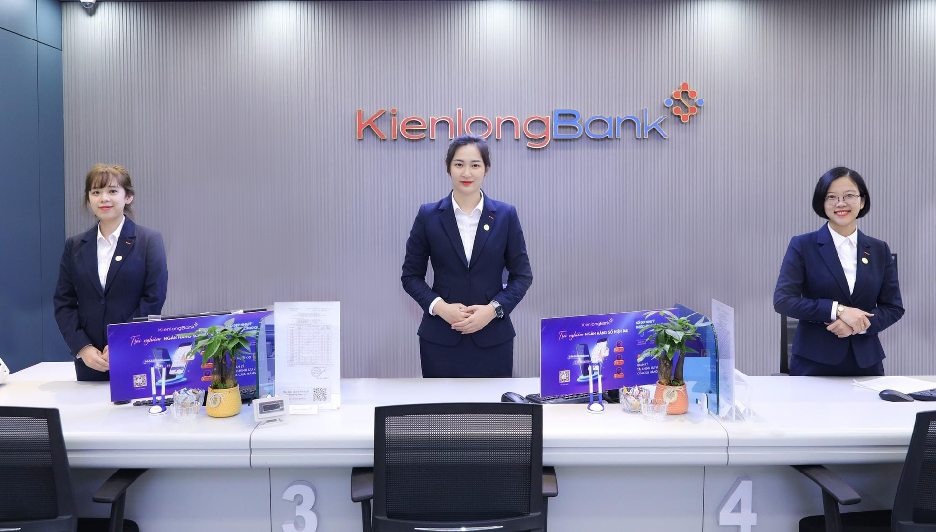 kienlongbank-phong-giao-dich.png