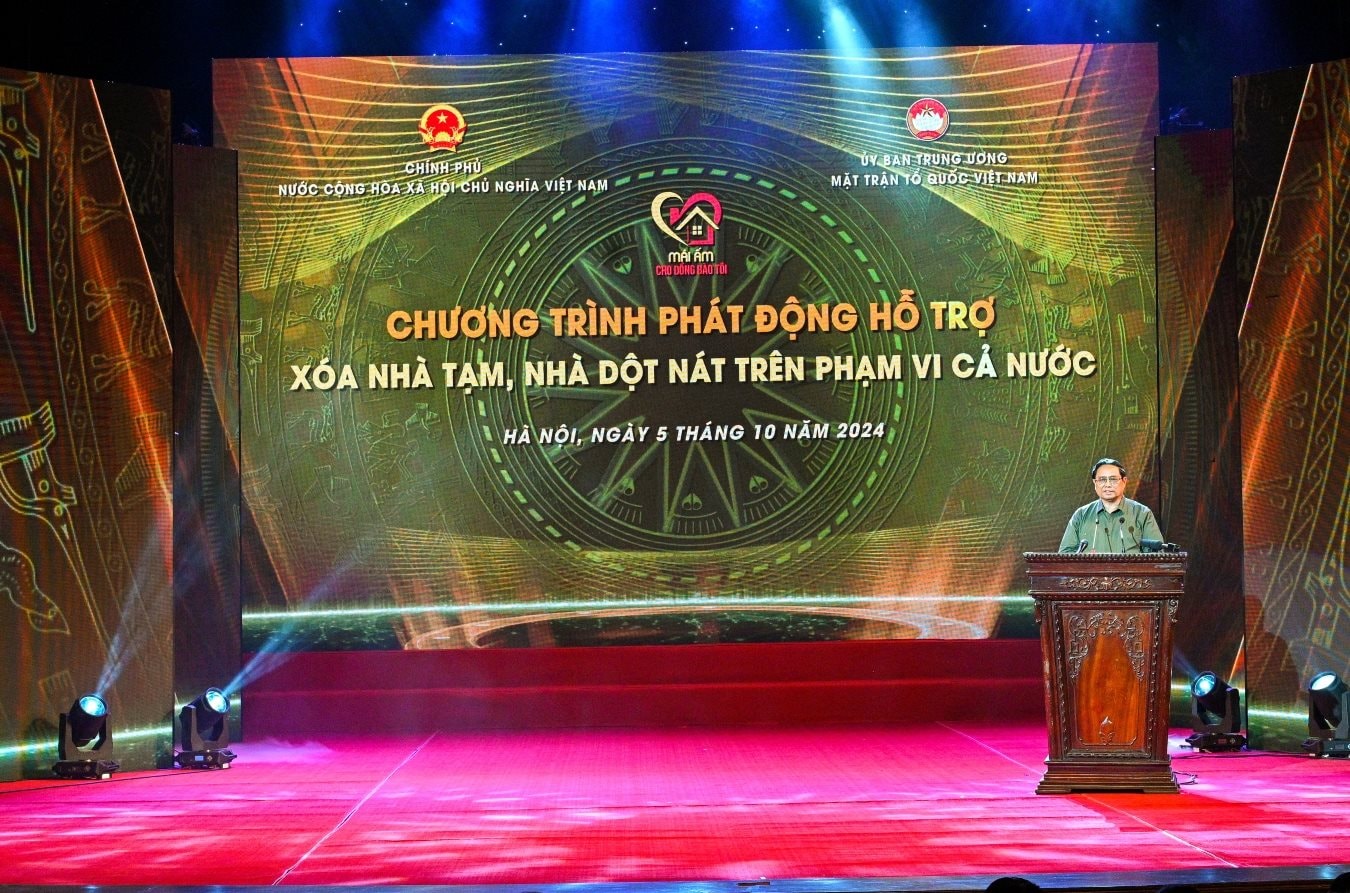 20241005_ndt_trao-tang-100-ty-xoa-nha-tam_anh-1.jpg