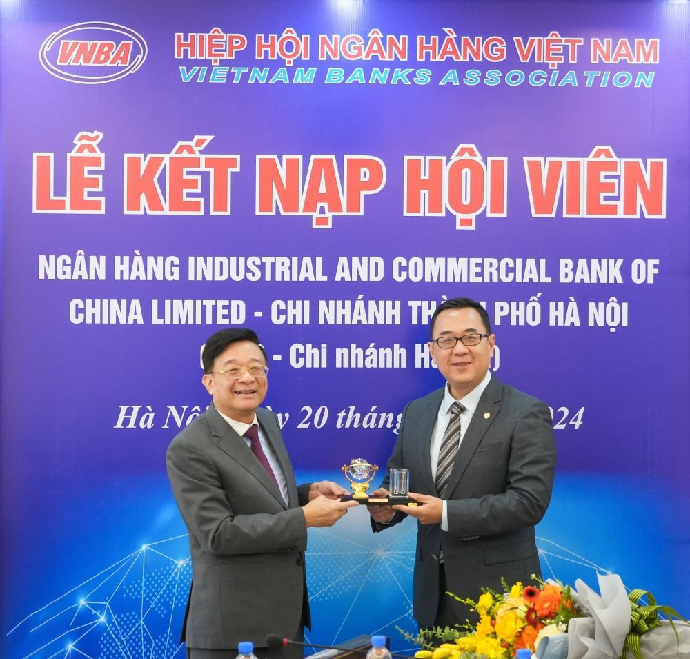 hiep-hoi-ngan-hang-viet-nam-ket-nap-icbc-chi-nhanh-ha-noi-lam-hoi-vien-lien-ket_67651ffbcb304.jpg