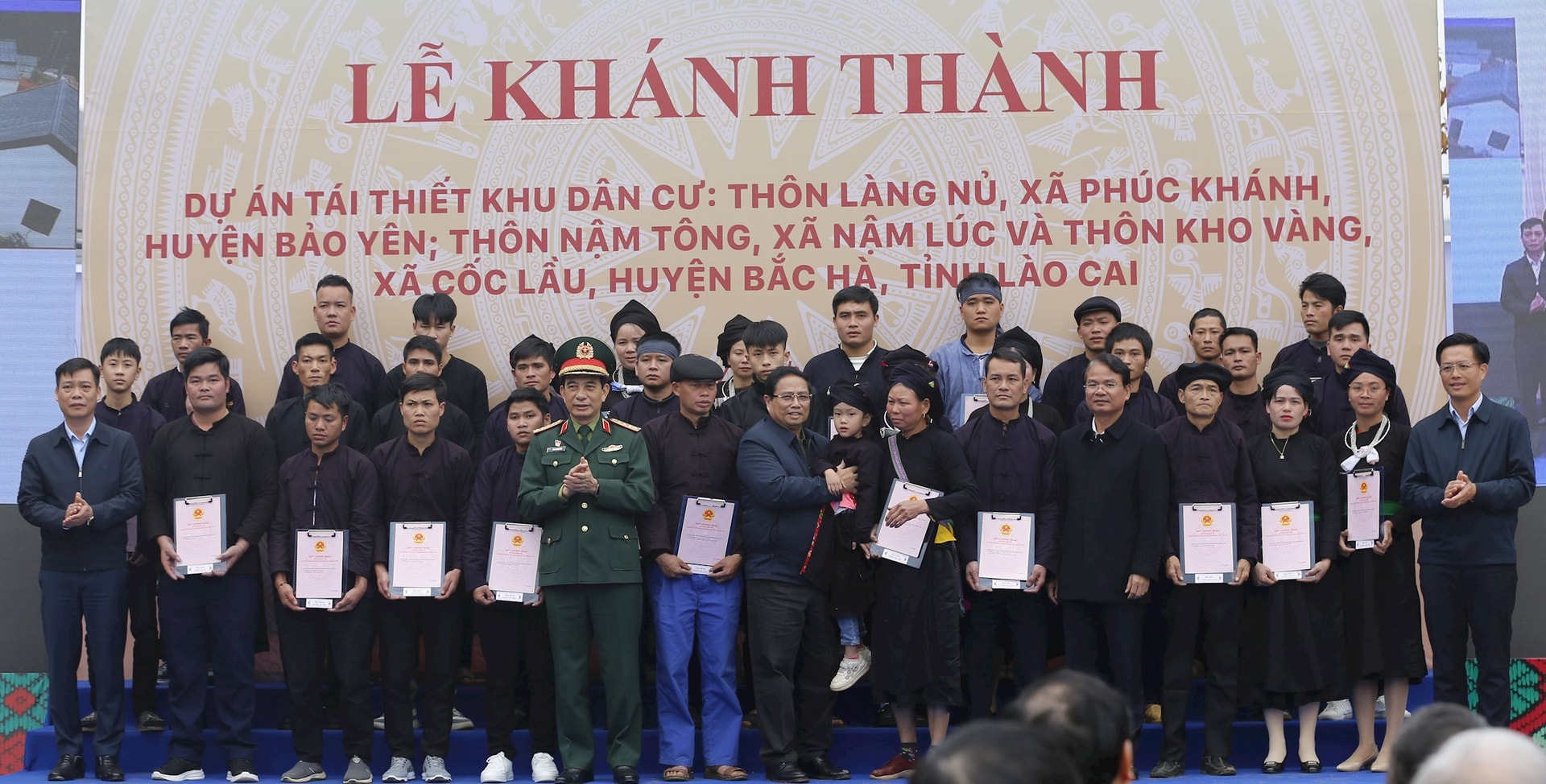 khanh-thanh-lang-nu.jpg