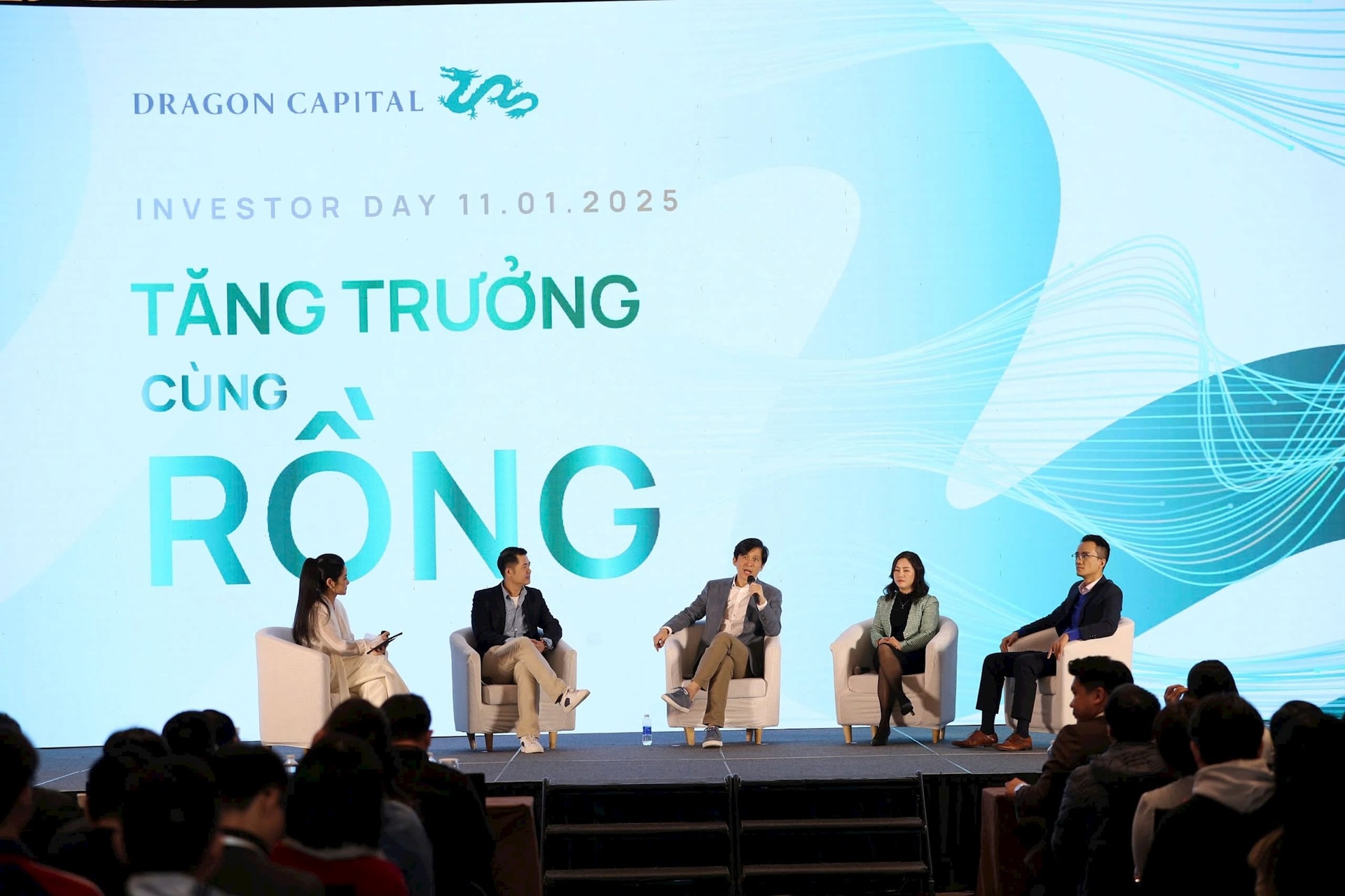 Xu hướng dòng tiền năm 2025: Kênh đầu tư nào sẽ lên ngôi?