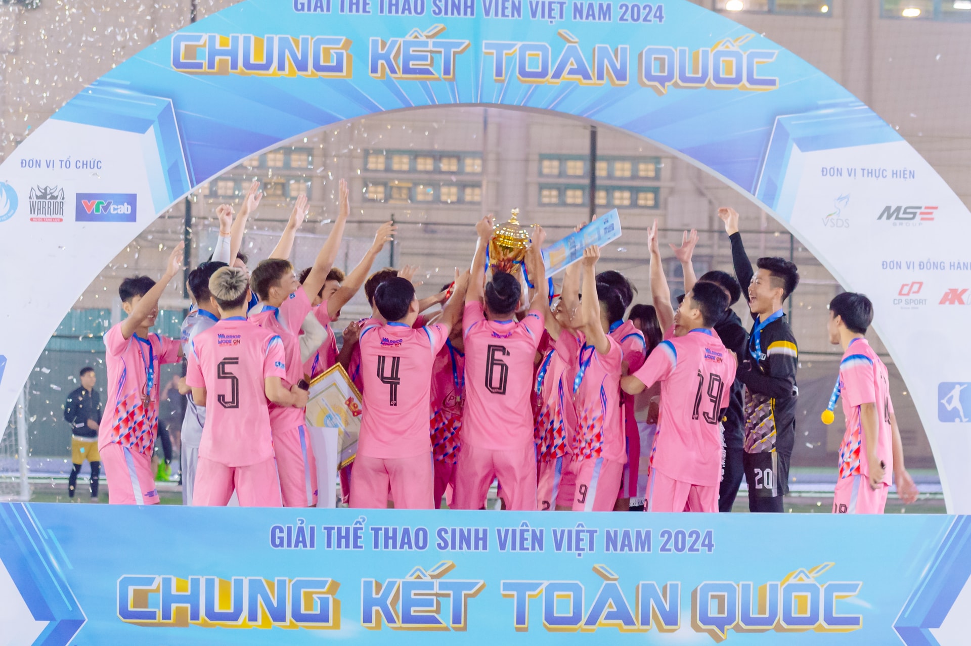 vug-10-thu-hut-hon-10.000-van-dong-vien-tu-cac-truong-dai-hoc-tren-toan-quoc.jpg