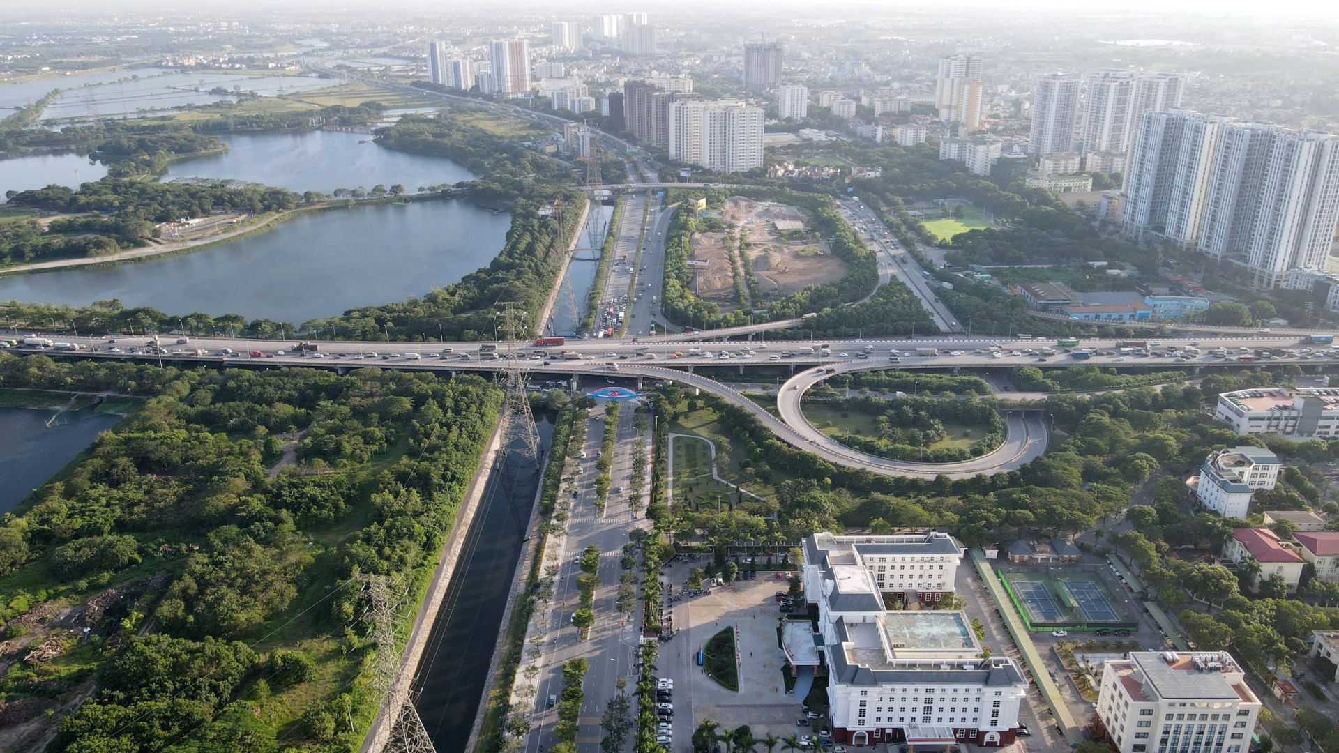 angel-prod-public-content-s3-ap-southeast-1-amazonaws-com_thi-truong-1.jpg