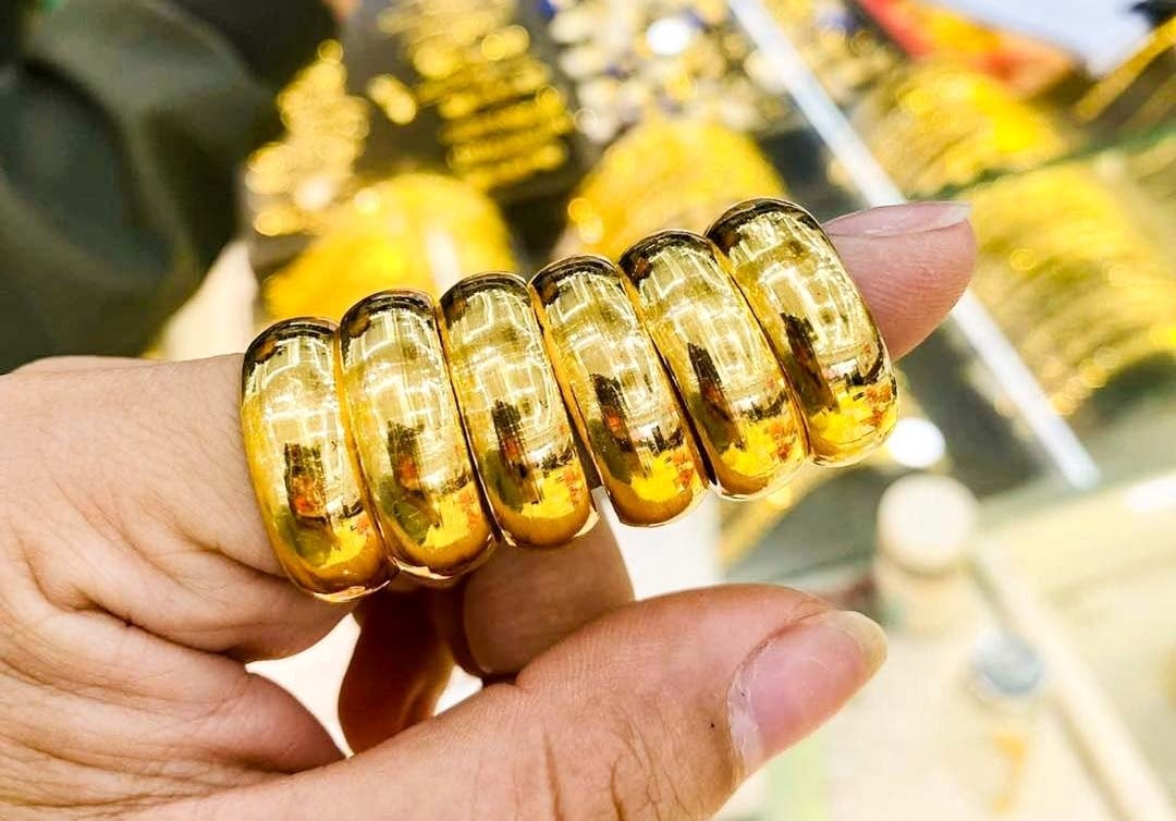 gia-vang-hom-nay-ngay-8-4-17441175464521782819357-1744119271029-17441192712671008036347.jpg