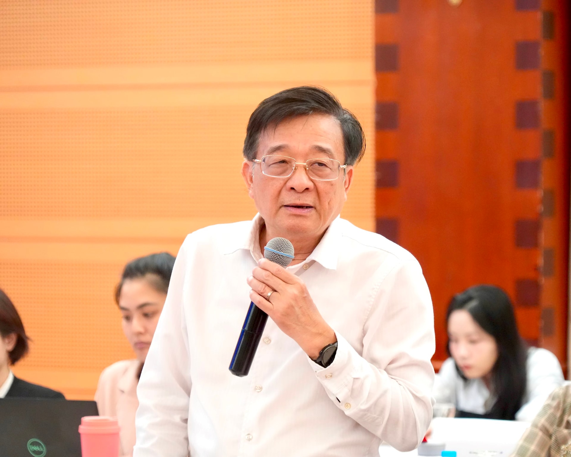 doanh nghiệp