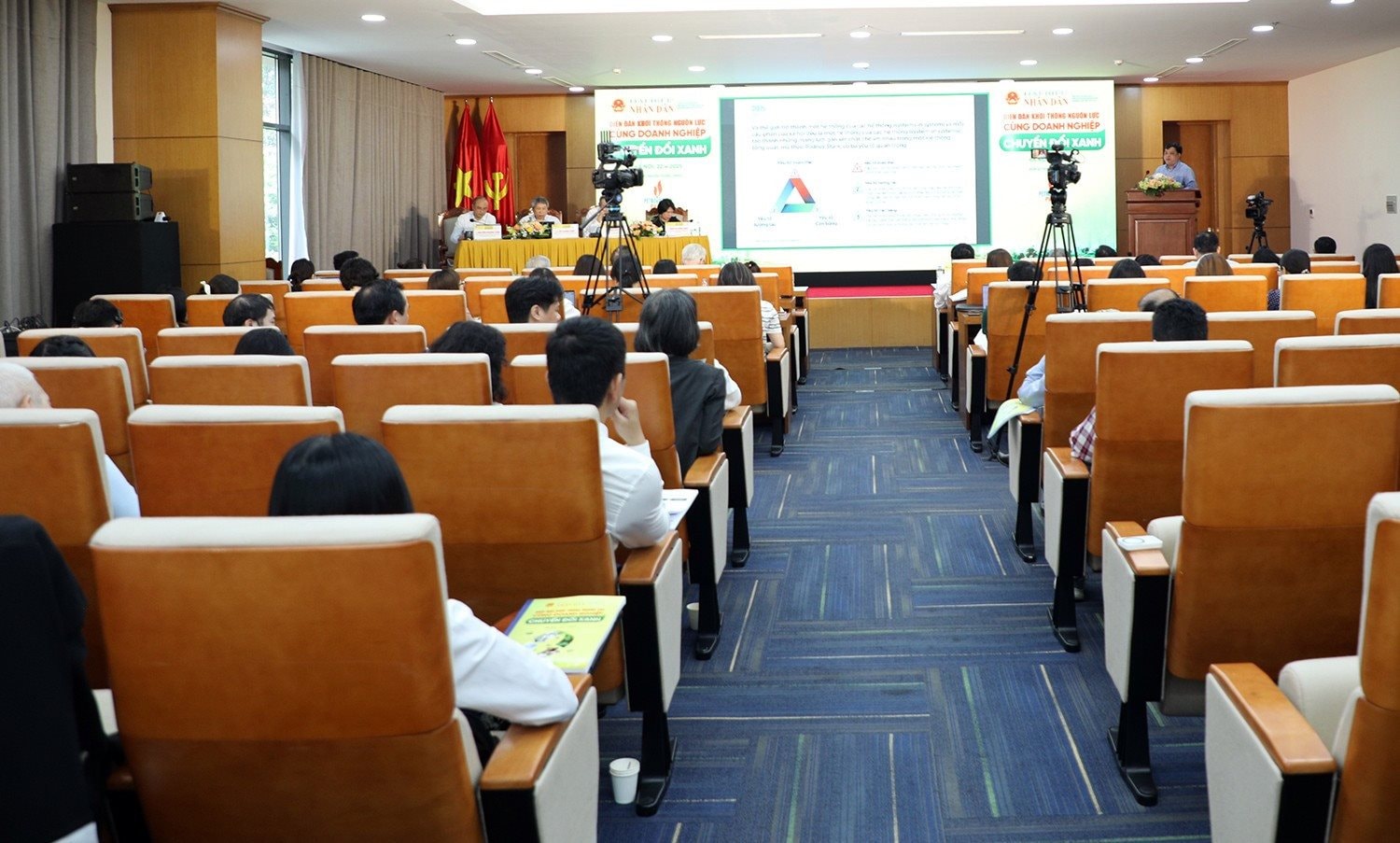 quang-canh-dien-dan.jpg