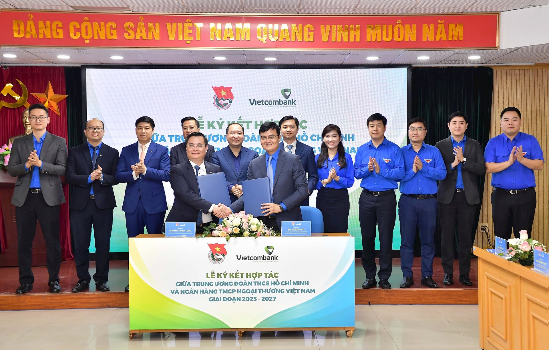 20230320_dkt_vcb-tu-doan_ky-ket-quy-vung-tuong-lai-202-copy.jpg