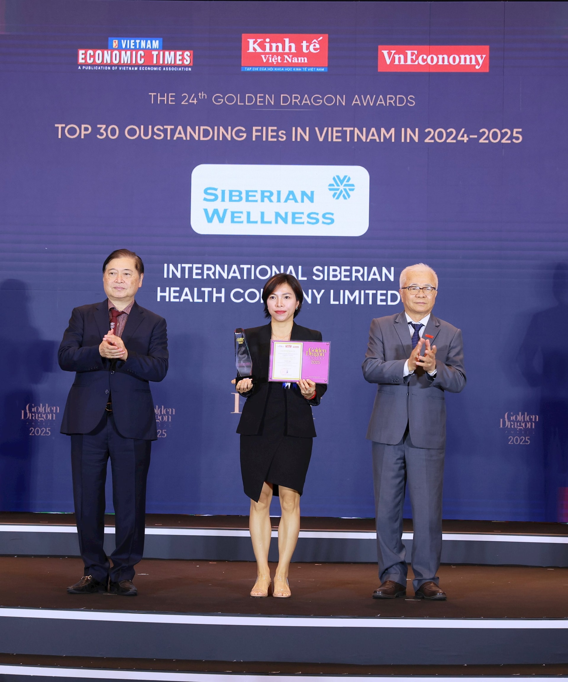 Công ty Siberian Health Quốc tế được vinh danh Top 30 doanh nghiệp FDI tiêu biểu tại Giải thưởng Rồng vàng 2025