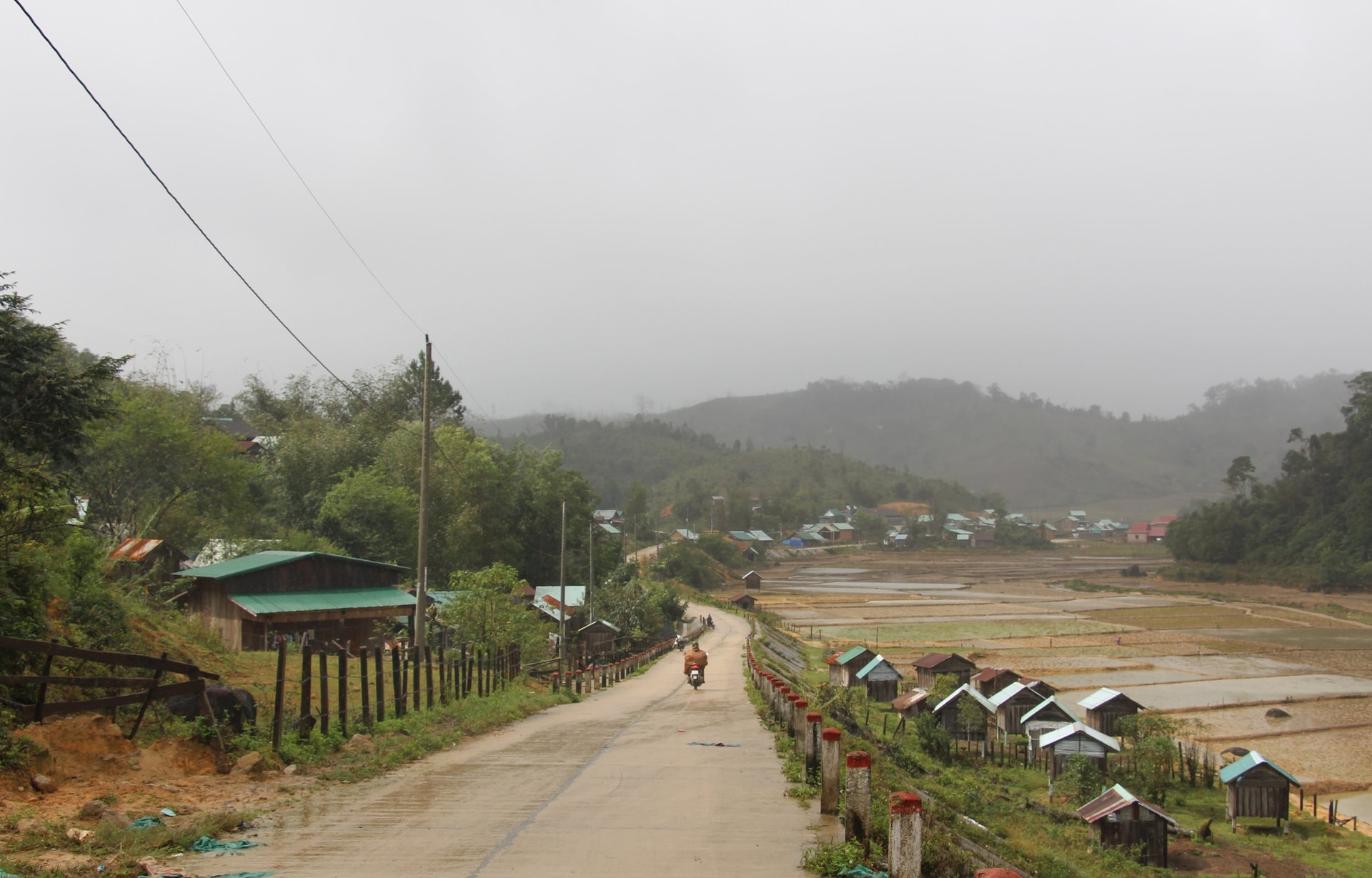 khu-dinh-cu-moi-tai-xa-mang-but-huyen-kon-plong.jpg