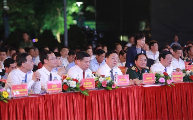 Lãnh đạo Đảng, Nhà nước dự Cầu truyền hình “Vang mãi khúc khải hoàn”- Ảnh 6.