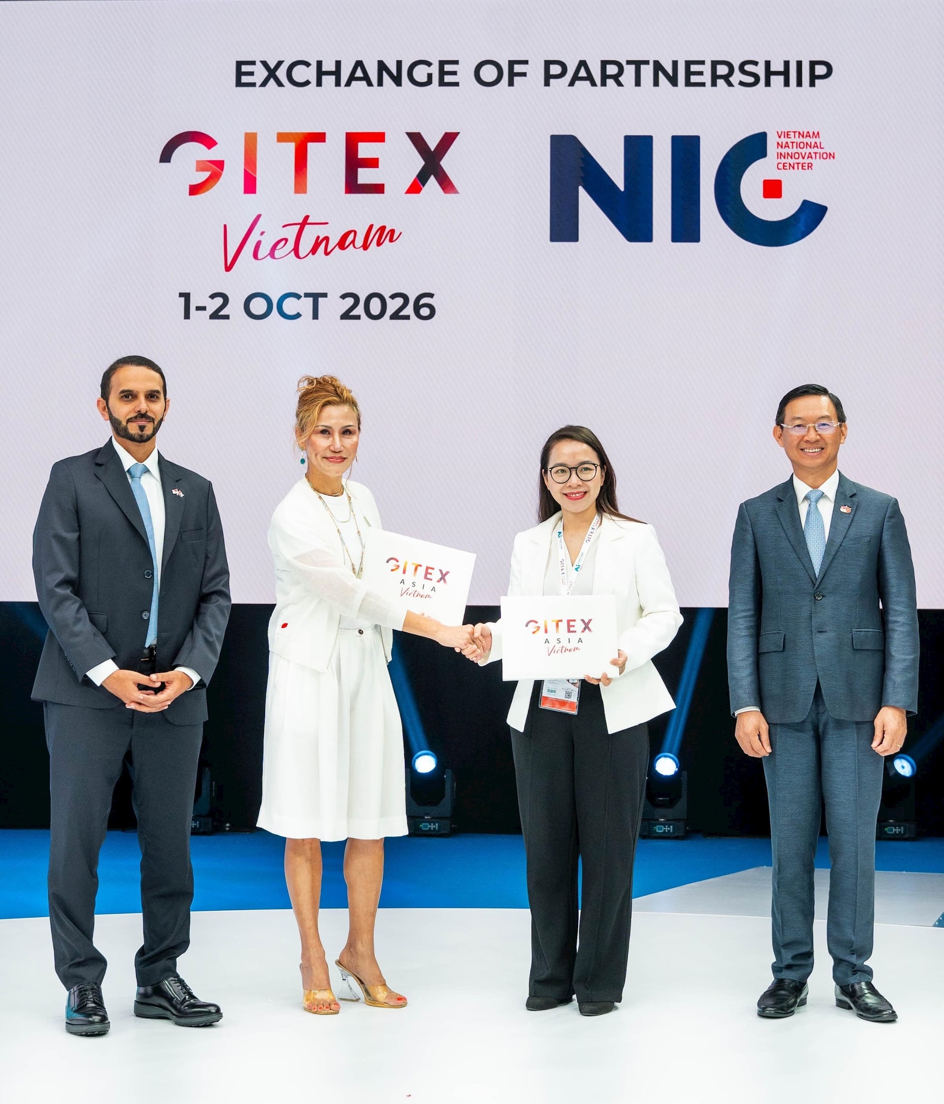 from-1-2-october-2026-gitex-vietnam-will-converge-the-global-tech-ecosystem-in-hanoi-2-.jpeg