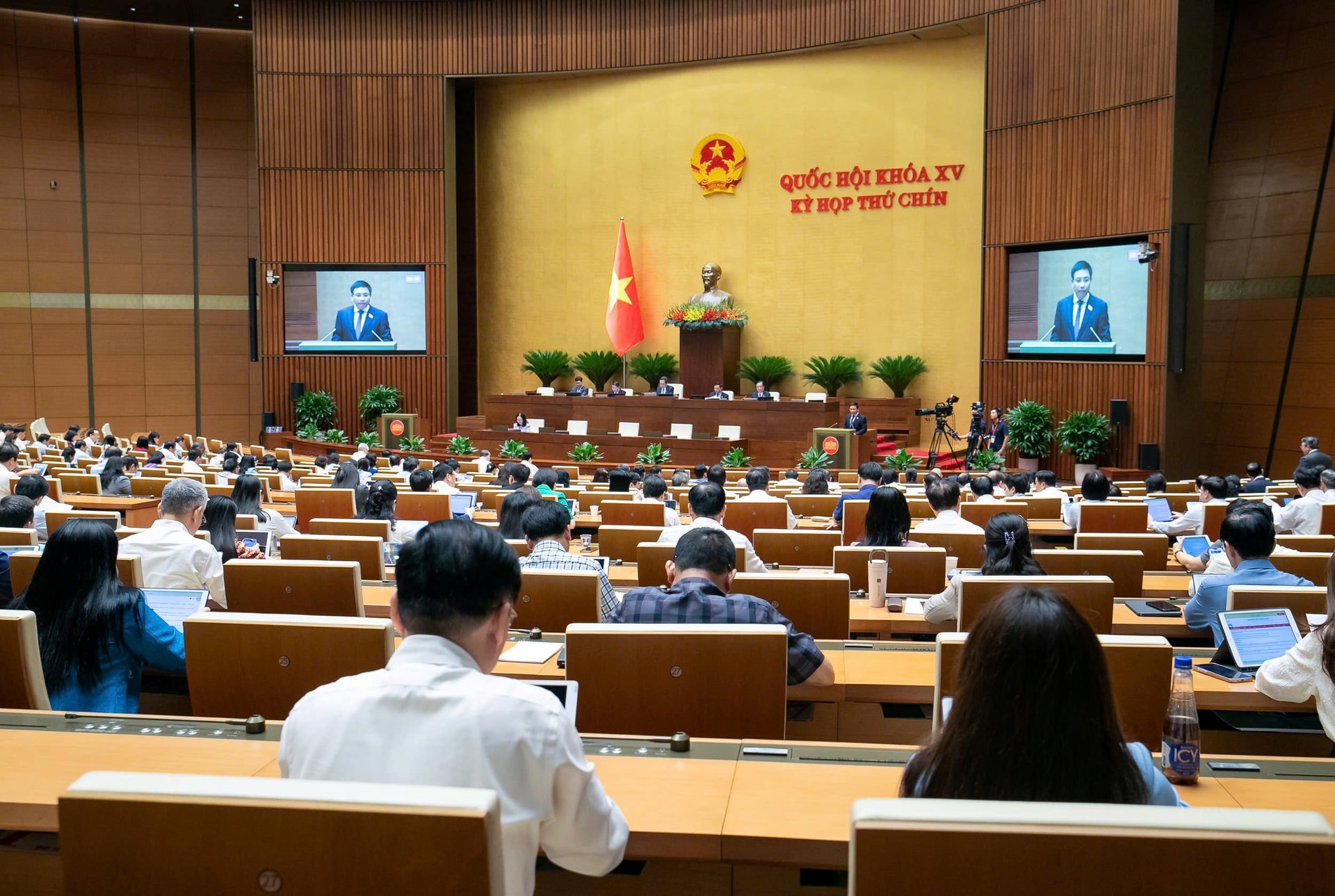 quang-canh-phien-lam-viec-sang-17.5.jpg