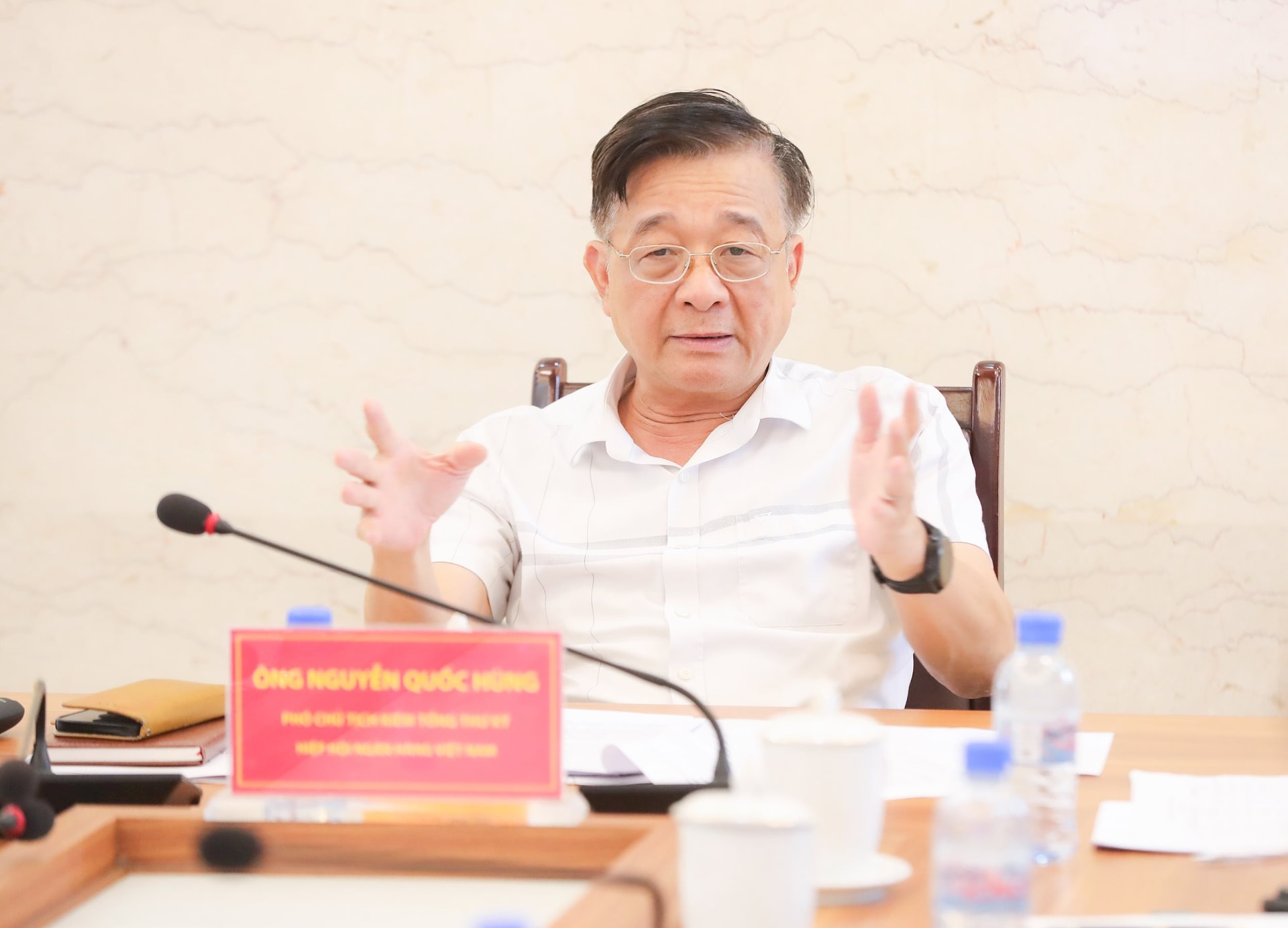 tái cấu trúc nợ