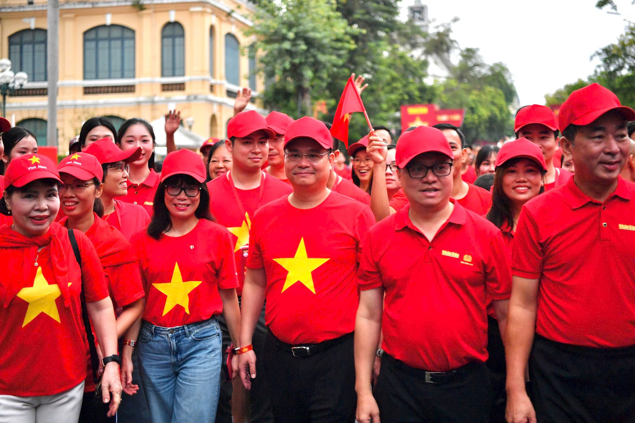 vcb-cung-viet-nam-tien-buoc_5.jpg