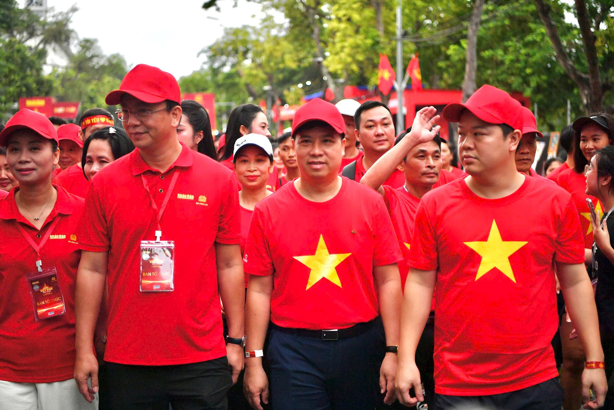 vcb-cung-viet-nam-tien-buoc_6.jpg