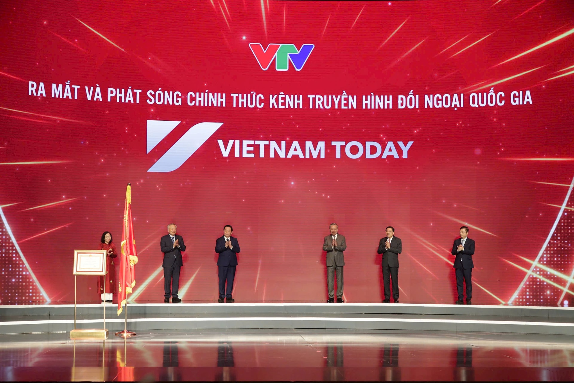 ra-mat-vietnam-today.jpg
