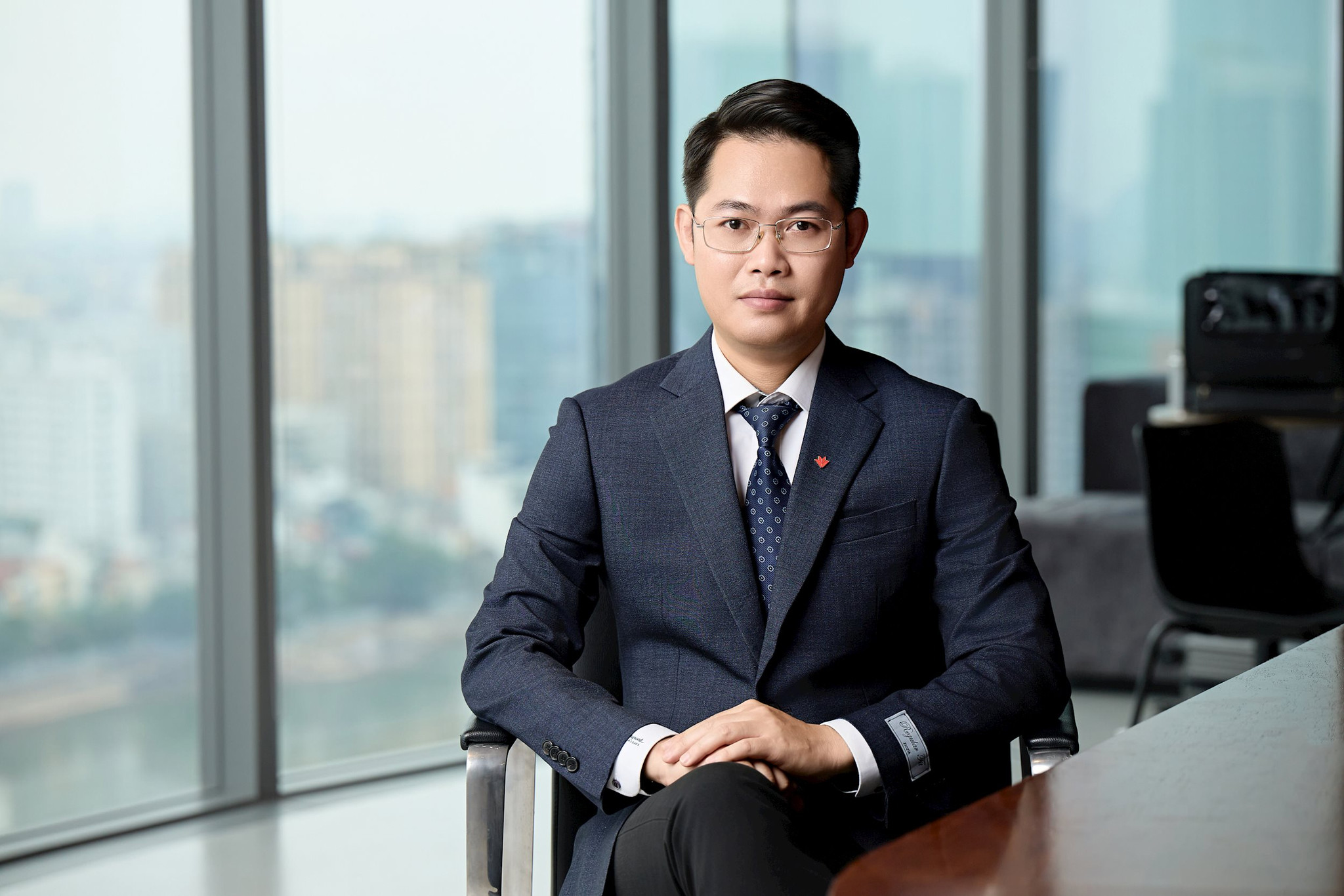 tran-hoang-son-vpbanks.jpg