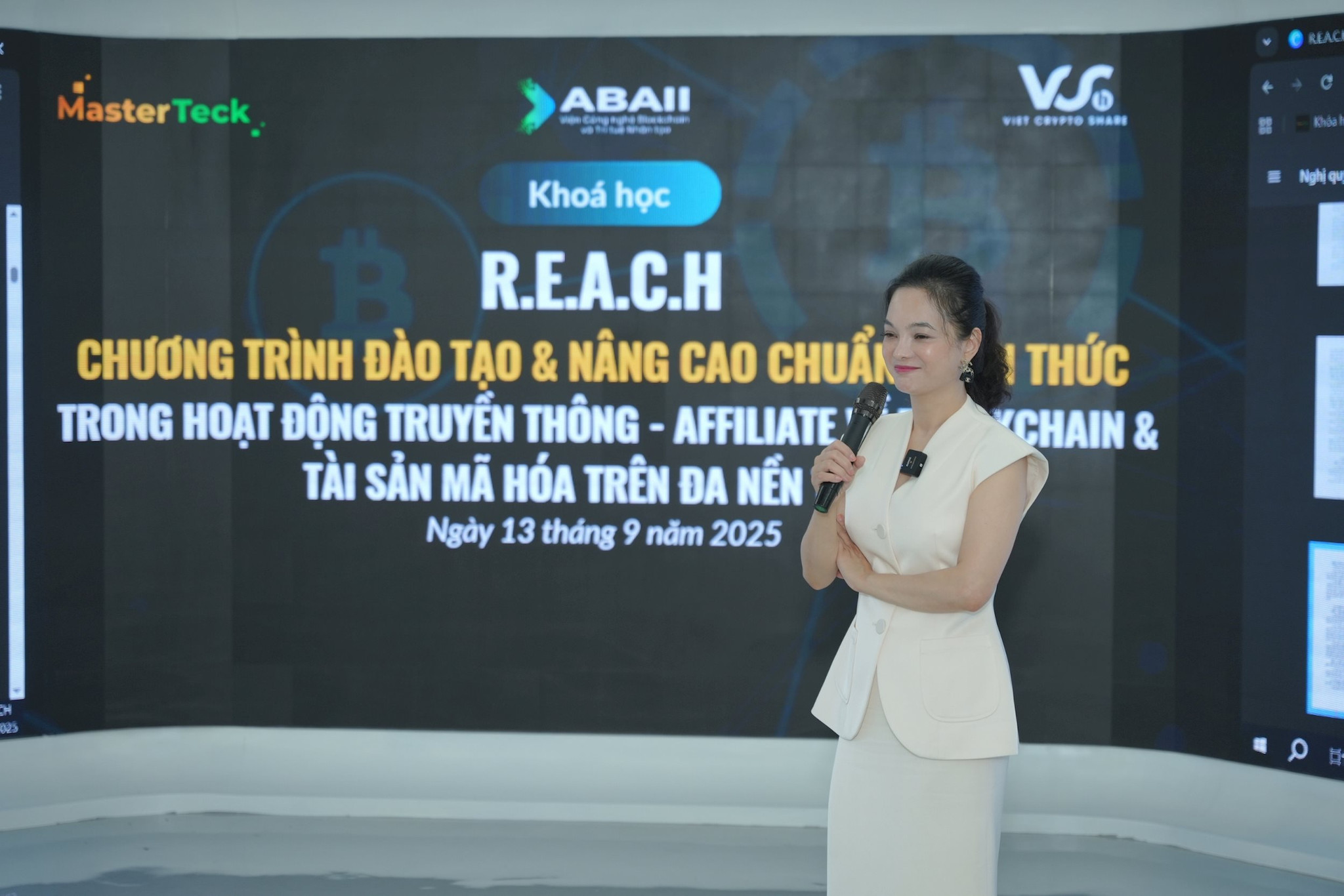 ba-nguyen-van-hien-3-.jpg