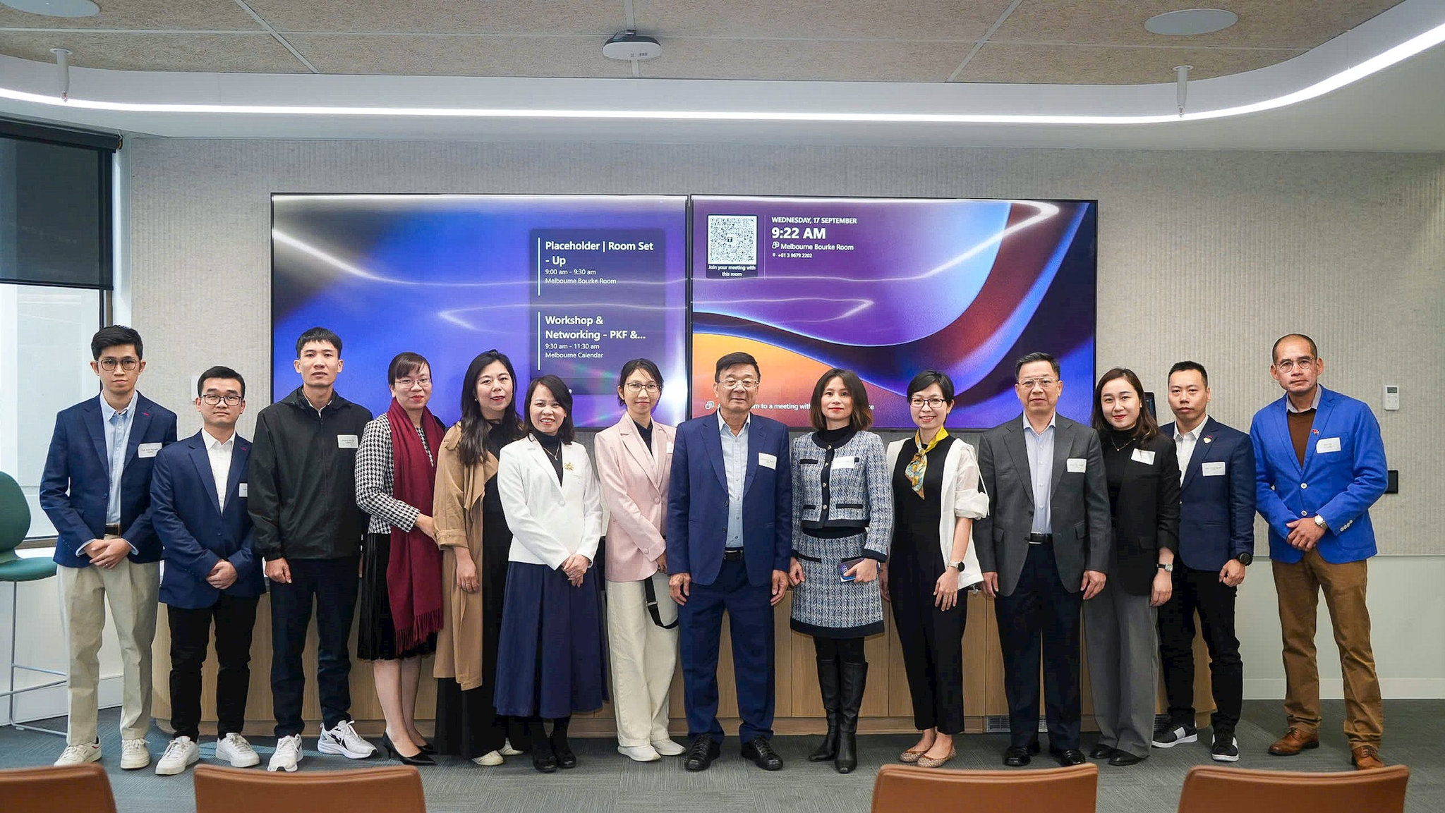 doan-cong-tac-vnba-thao-luan-ve-tai-chinh-xanh-va-kinh-nghiem-thuc-hanh-esg-tai-melbourne-australia_68ca7c2bc7d88.jpg