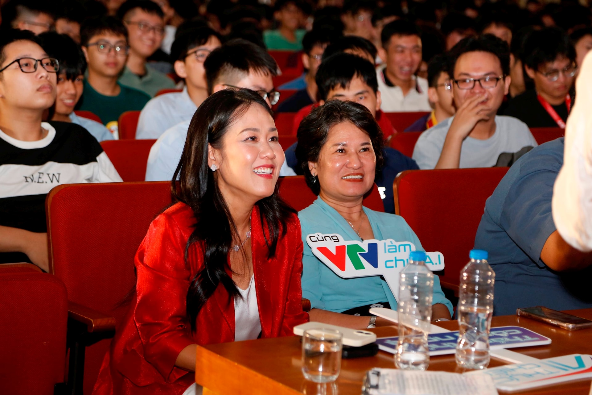 anh-3-ba-thai-minh-diem-tu-an-tuong-truoc-tai-nang-cua-sinh-vien-dai-hoc-bach-khoa.jpg