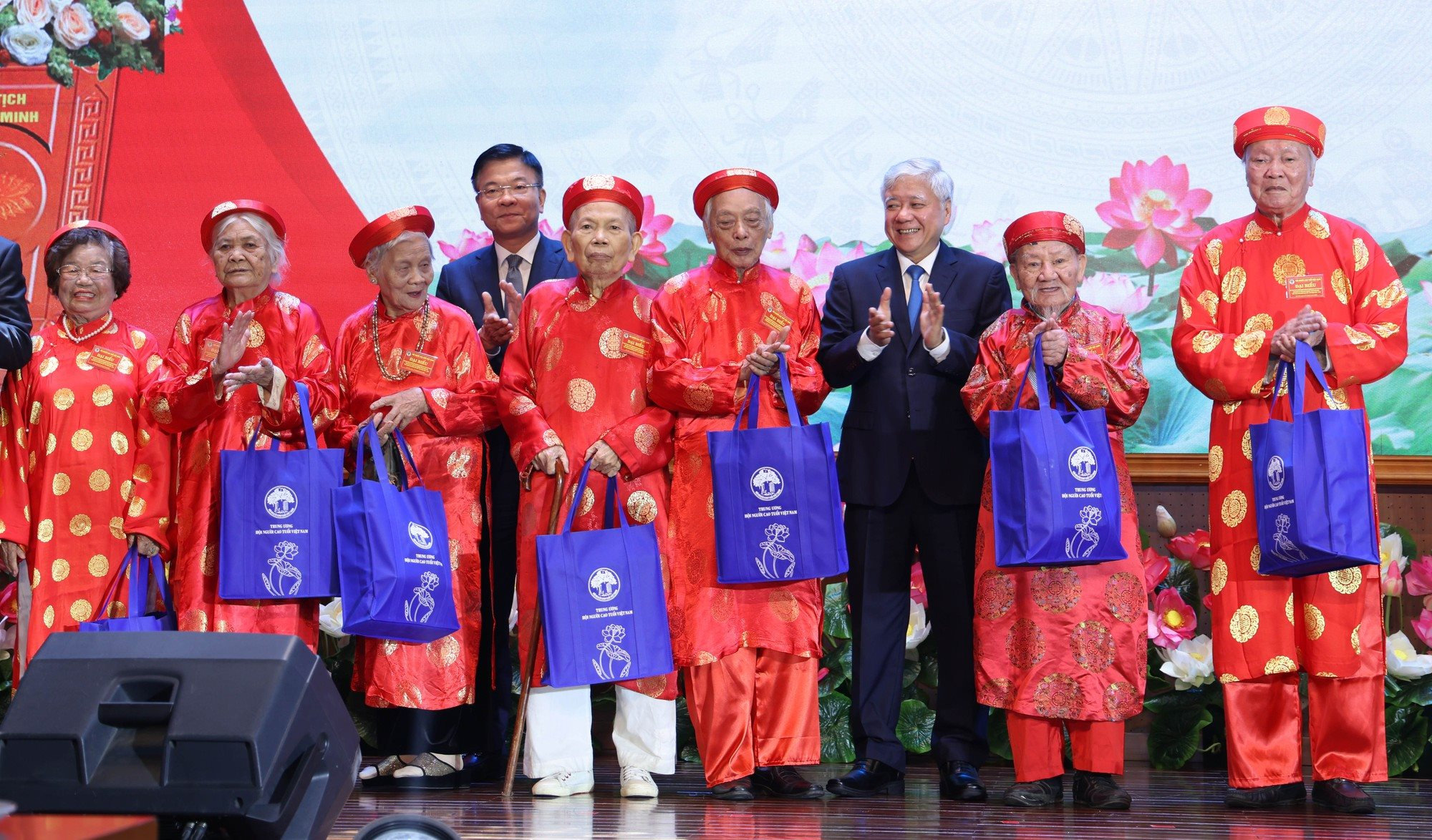 hoi-nguoi-cao-tuoi-mb-dong-hanh-1-.jpg