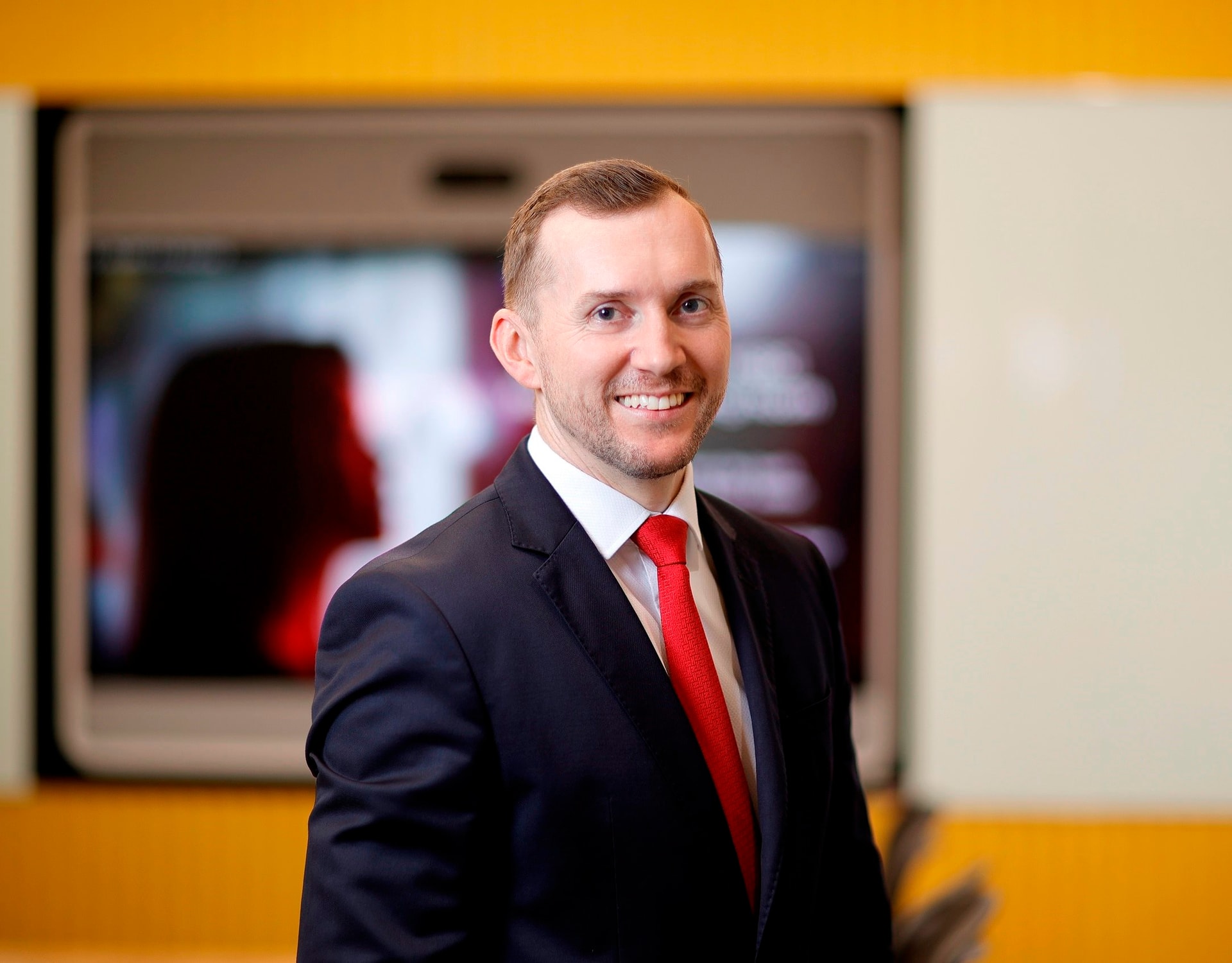 phil-wright-coo-hsbc-vietnam-3.jpg