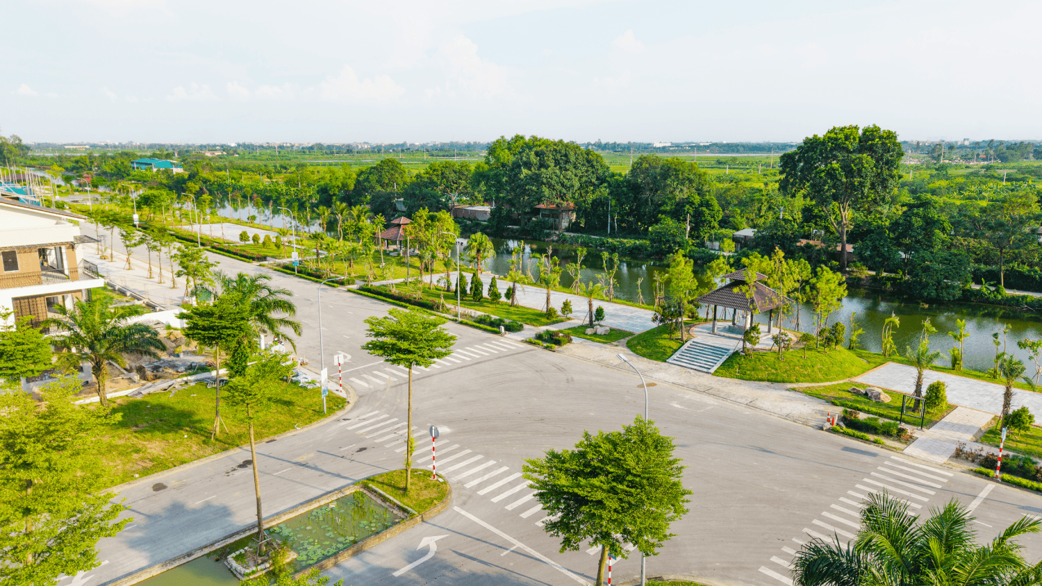 cong-vien-bo-song-tao-khe-xenta-riverside.png