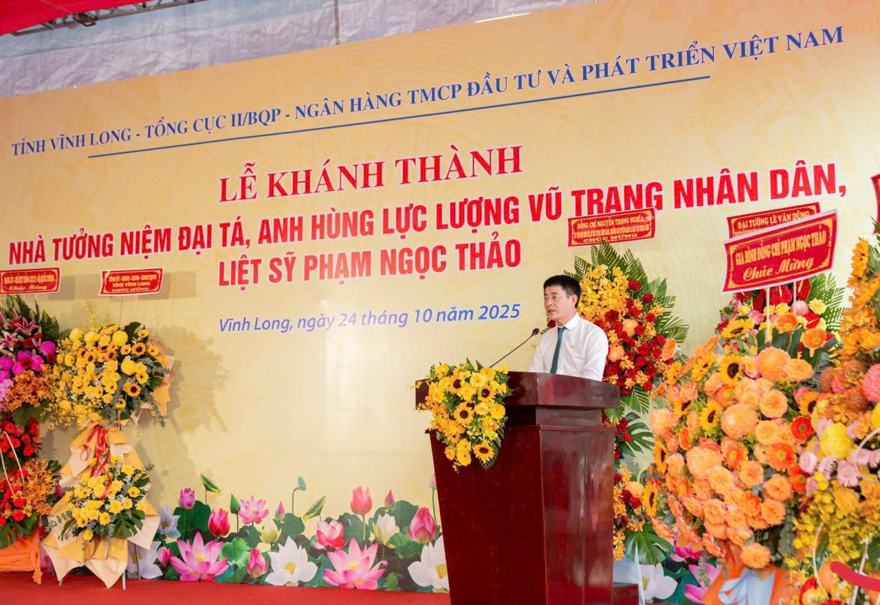 khai-truong-nha-tuong-niem.jpg
