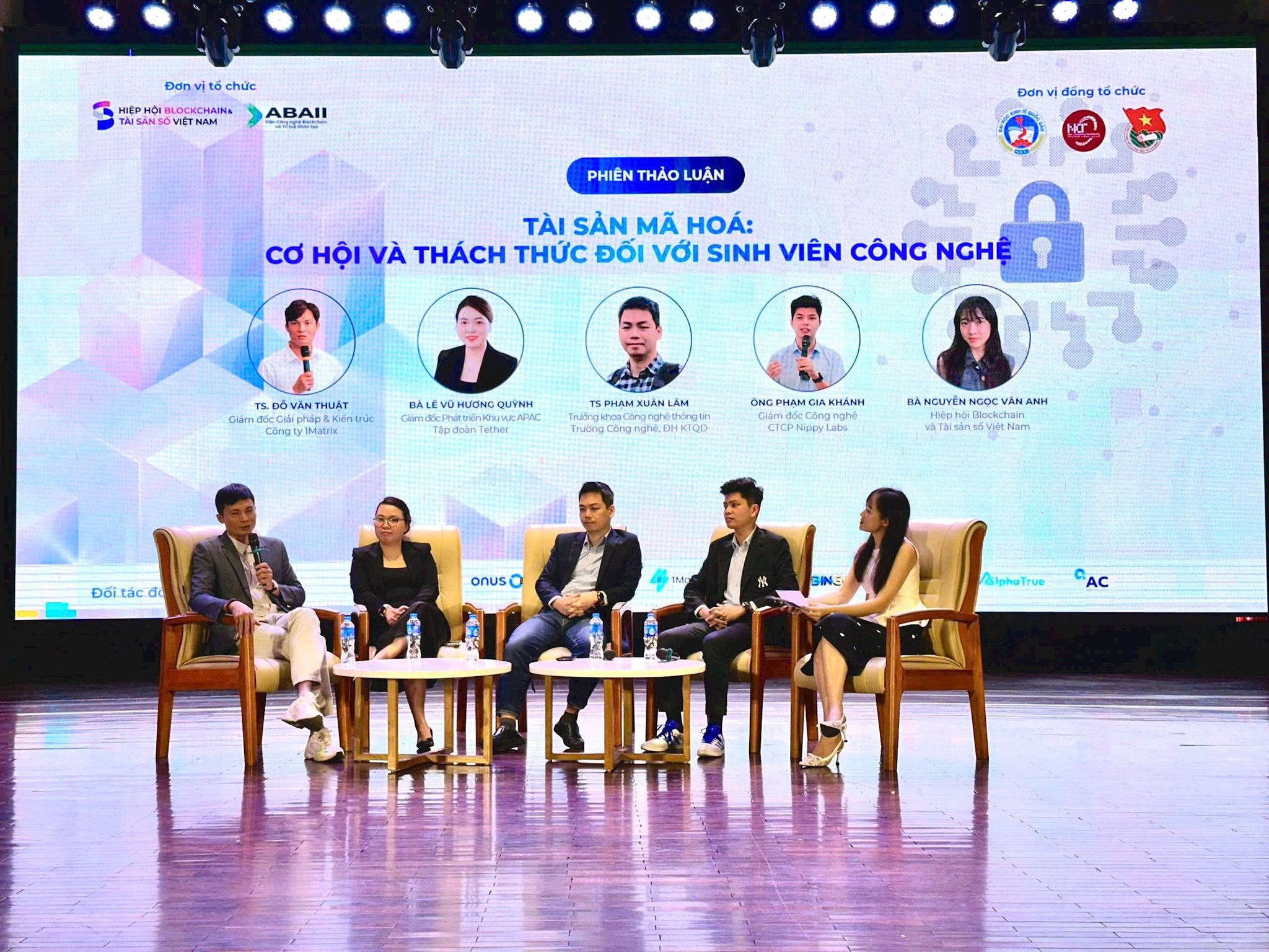 panel-discussion.jpg