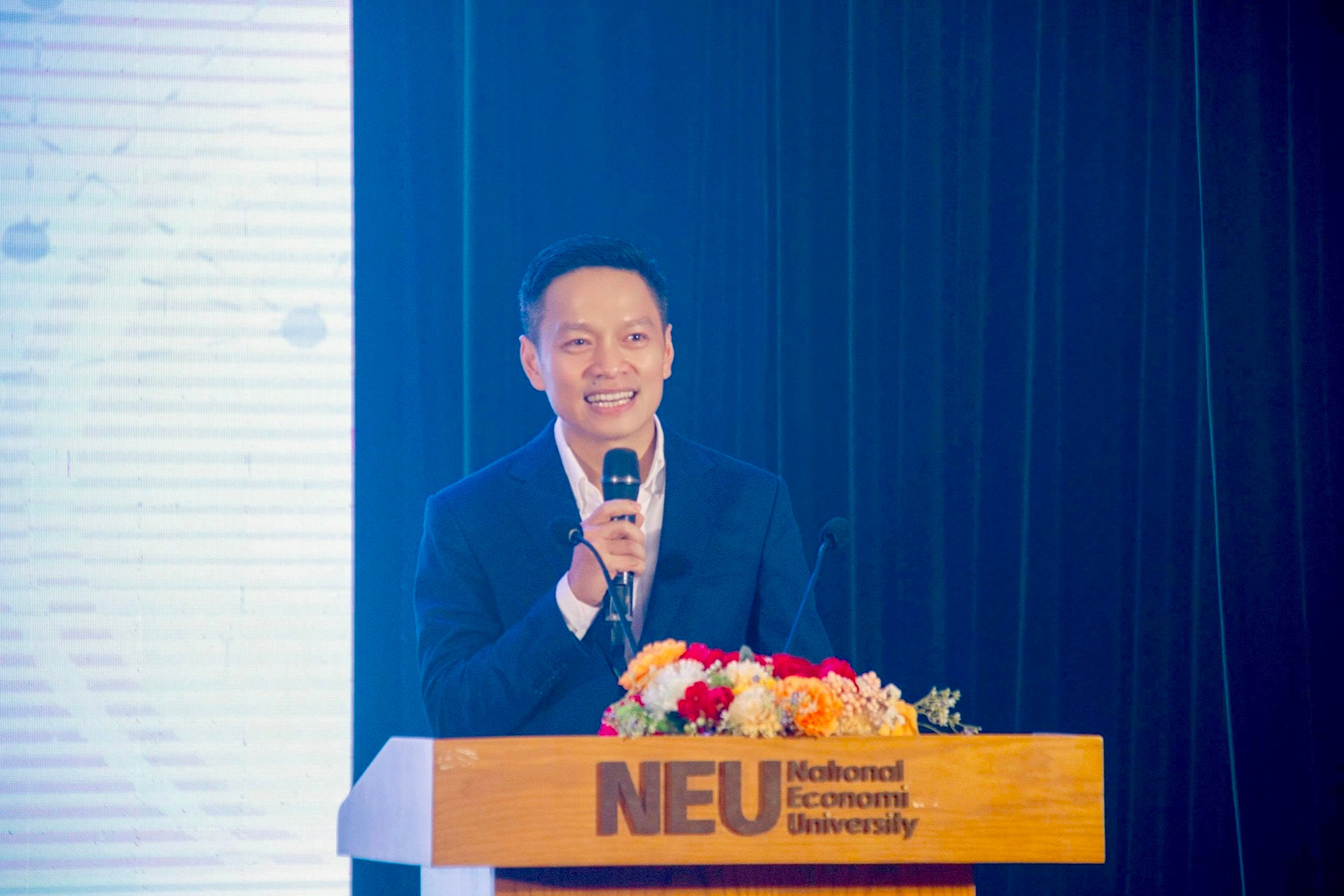 ts.-nguyen-quang-huy-hieu-truong-truong-cong-nghe-dai-hoc-kinh-te-quoc-dan.jpg