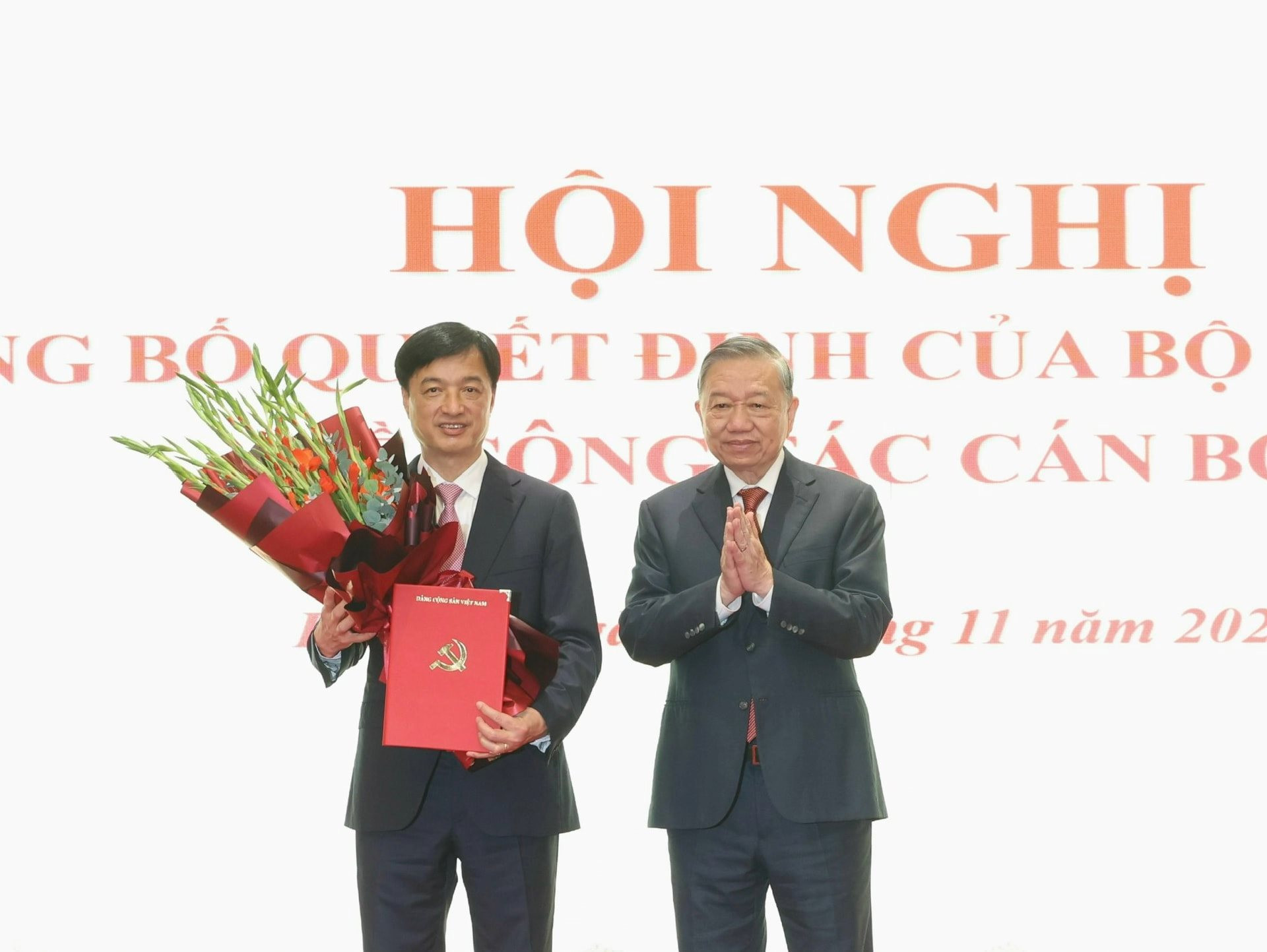bi-thu-thanh-uy-ha-noi.jpg