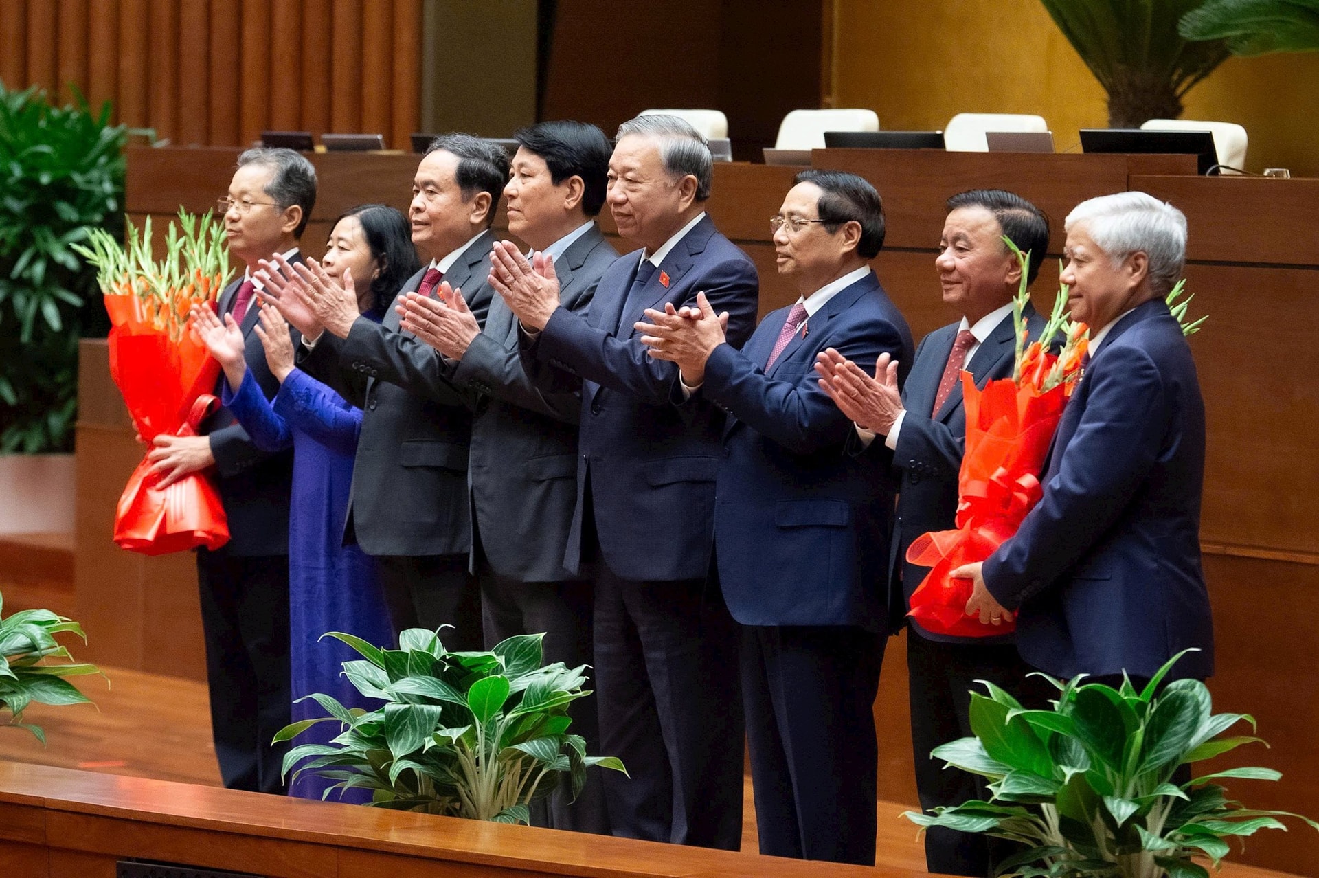 ld-tang-hoa-cm.jpg