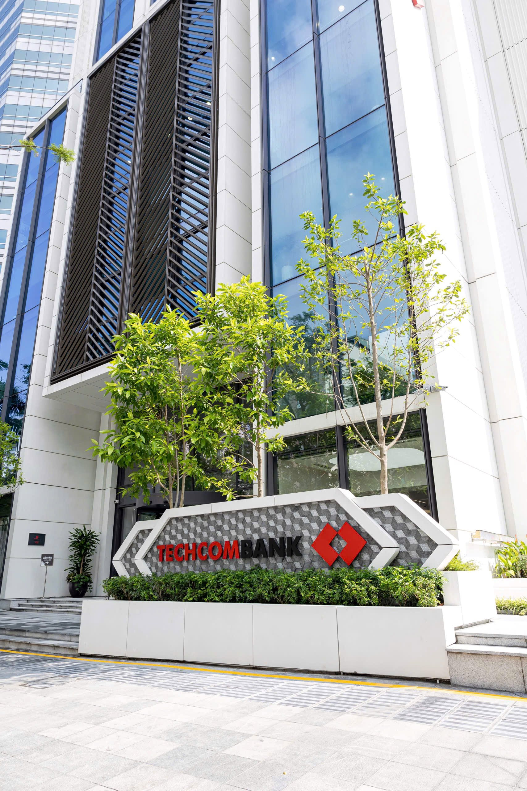 tru-so-techcombank.jpg