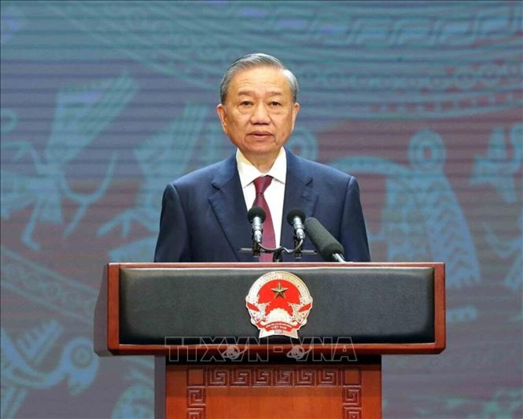 131323-vna-potal-bai-viet-cua-tong-bi-thu-to-lam-nuoc-viet-nam-la-mot-dan-toc-viet-nam-la-mot-stand-20251112175012.jpg