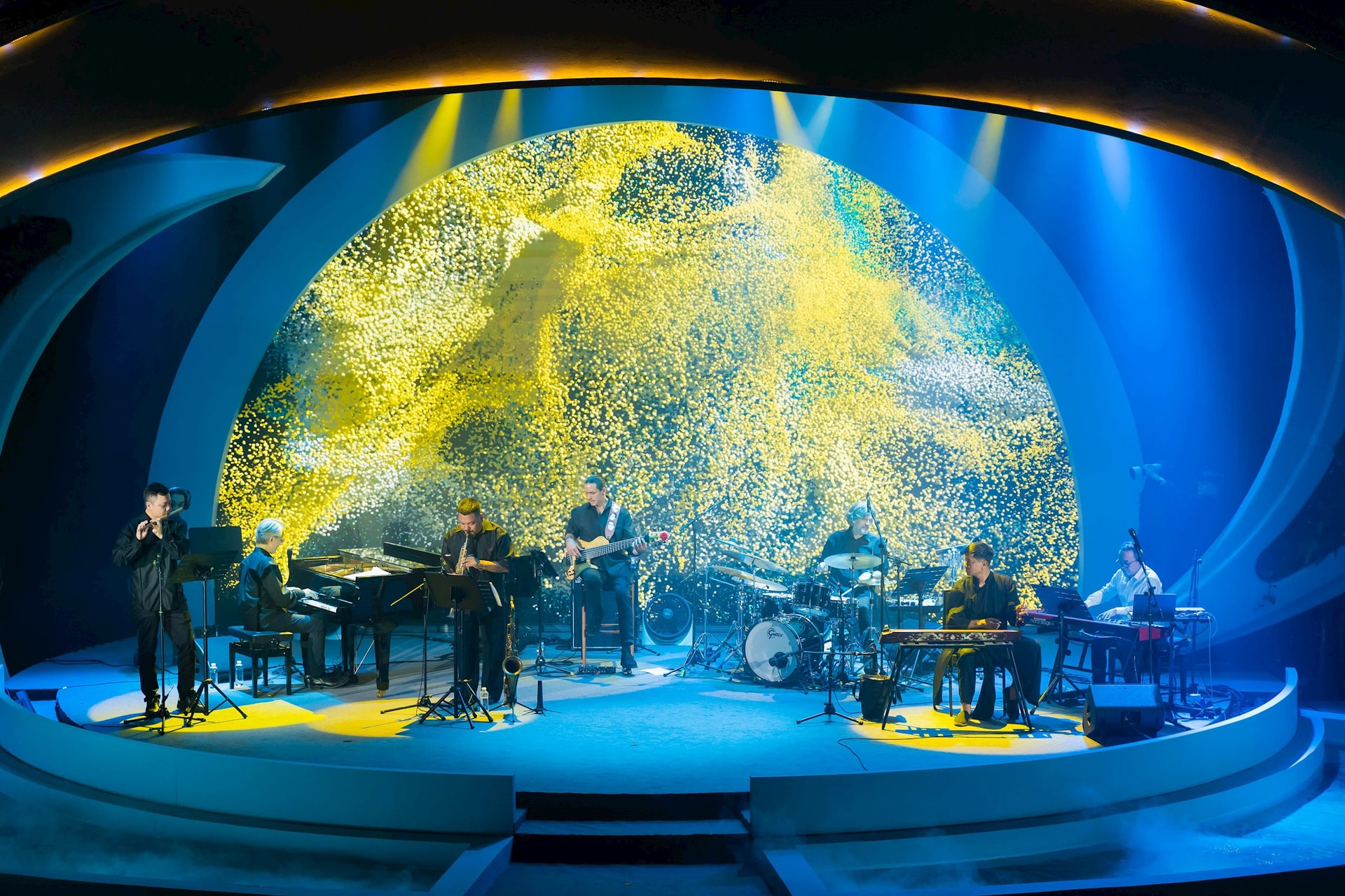 Nghệ sĩ gốc Việt