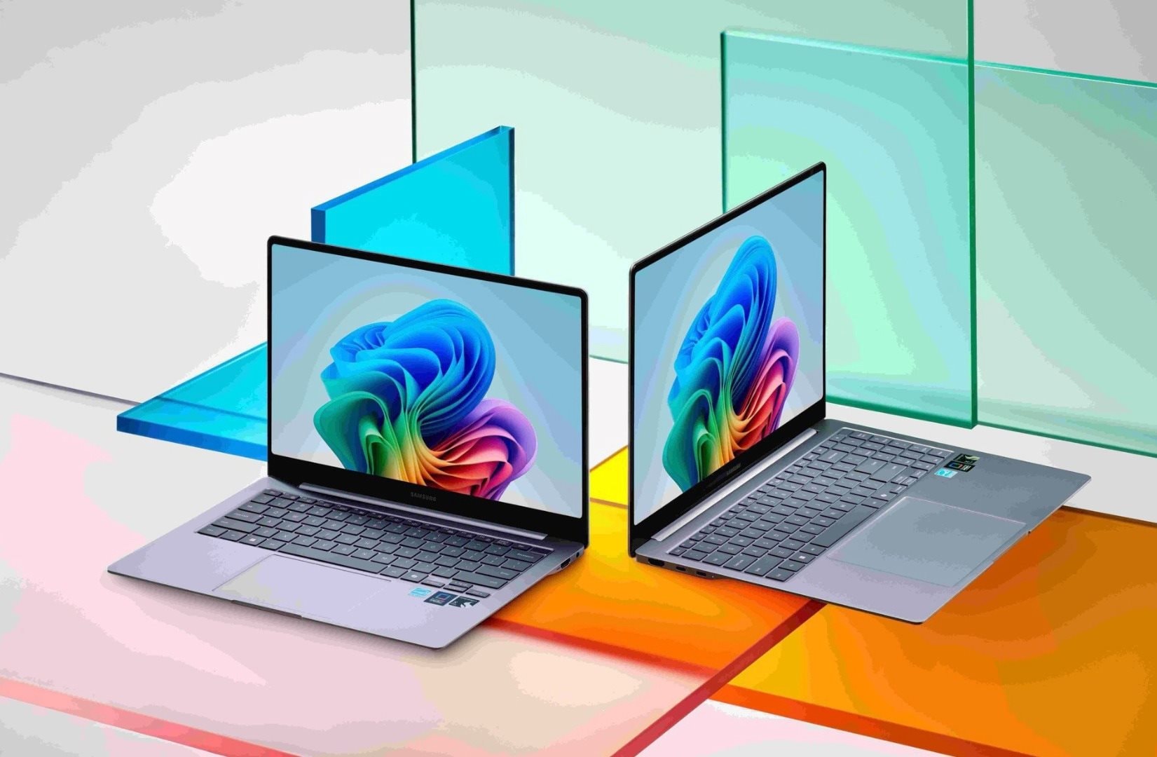 man-hinh-va-am-thanh-du-dung-trong-nha-cua-samsung-galaxy-book4-edge-15.jpg