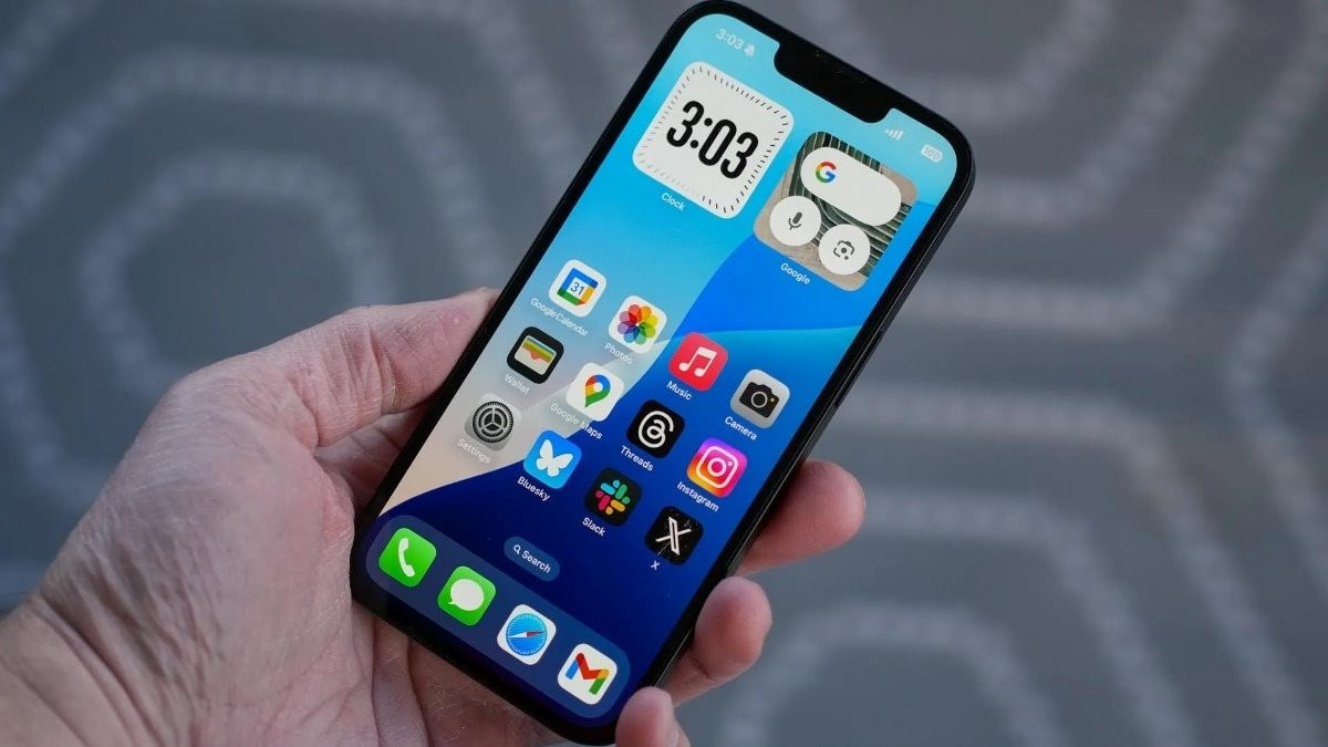 iphone-16e-mo-rong-lua-chon-trong-phan-khuc-gia-de-tiep-can.jpg