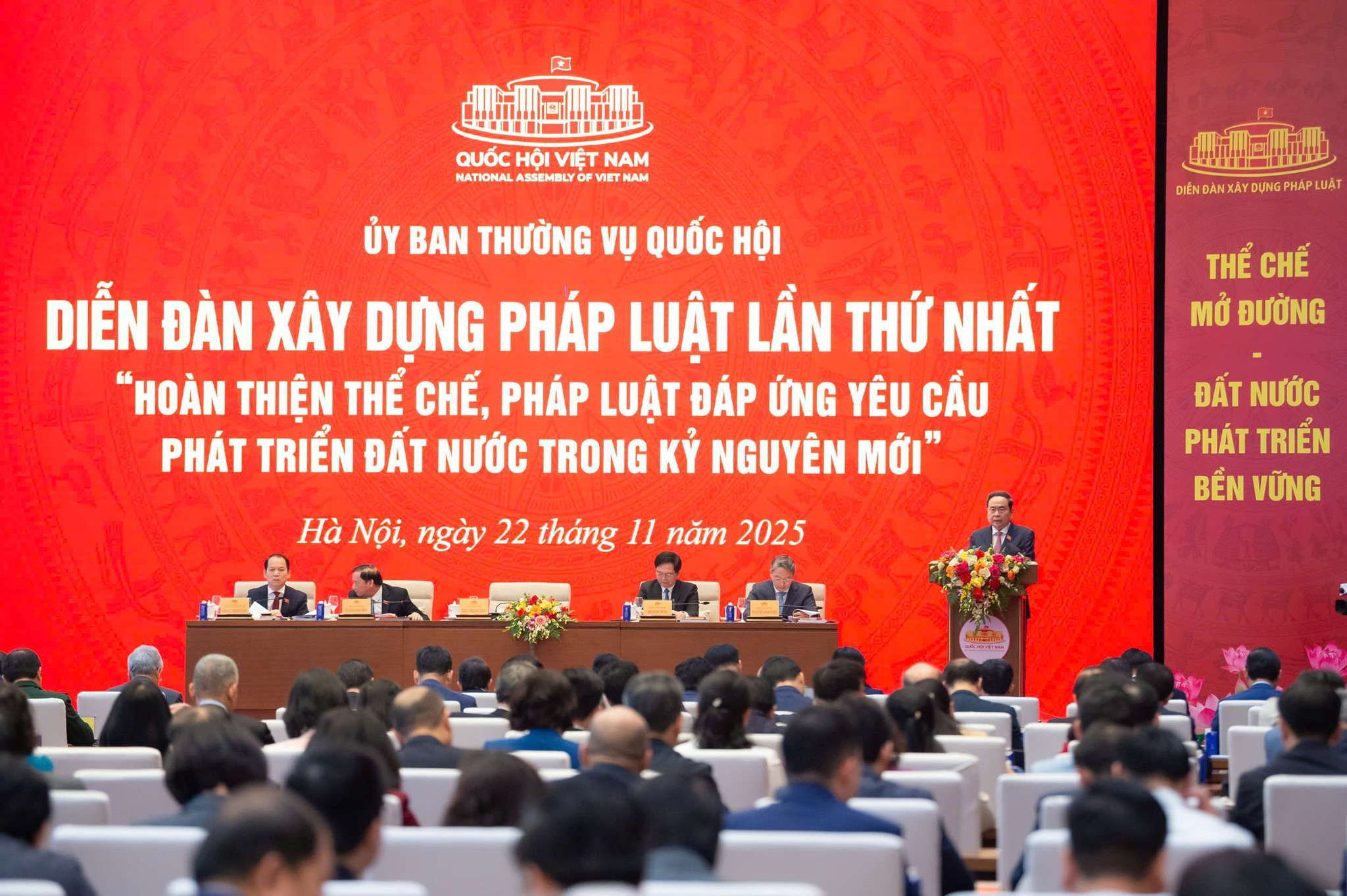 quang-canh-dien-dan-ubtvqh.jpg