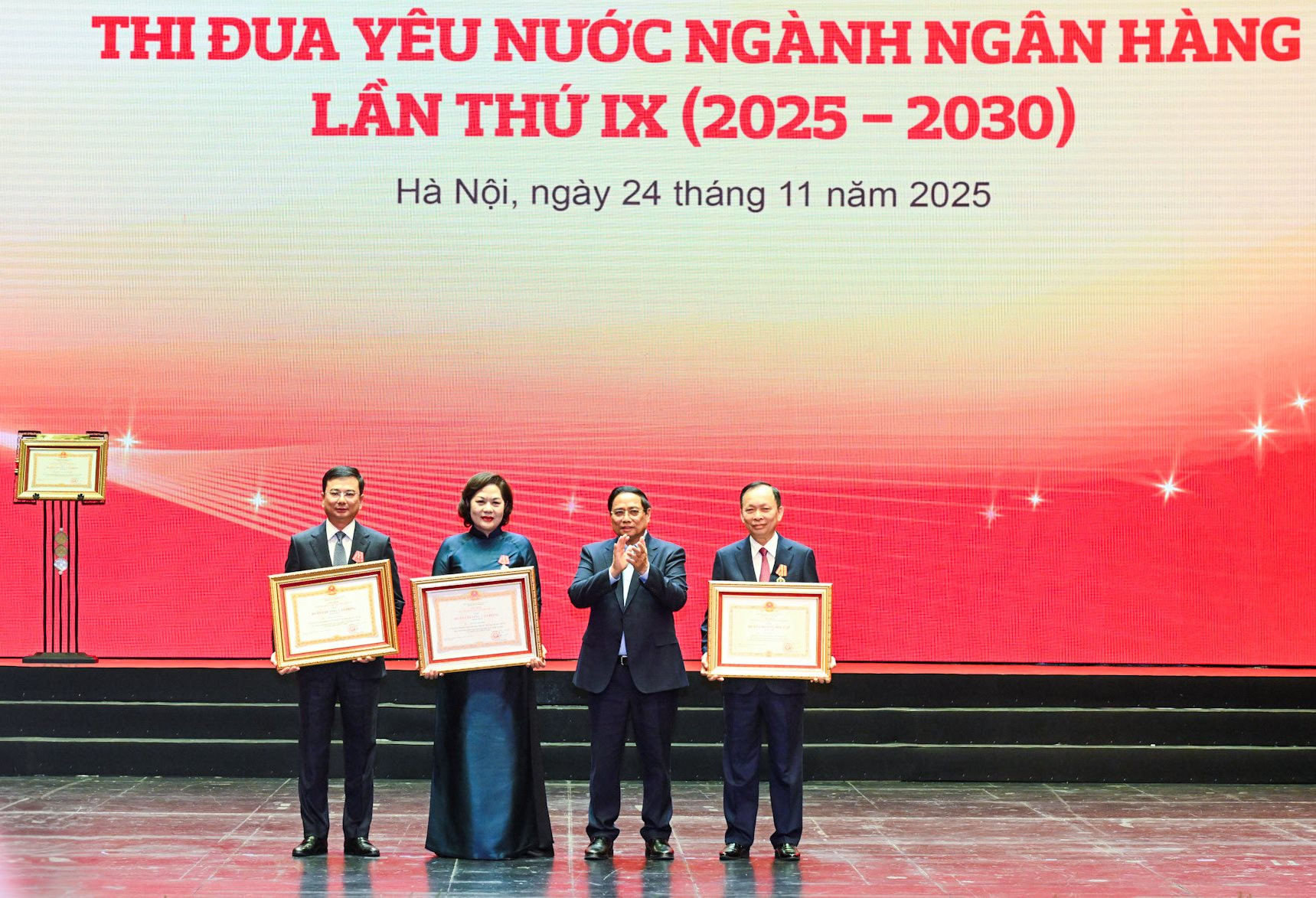 huan-chuong-lao-dong-nhat-nhi.jpg