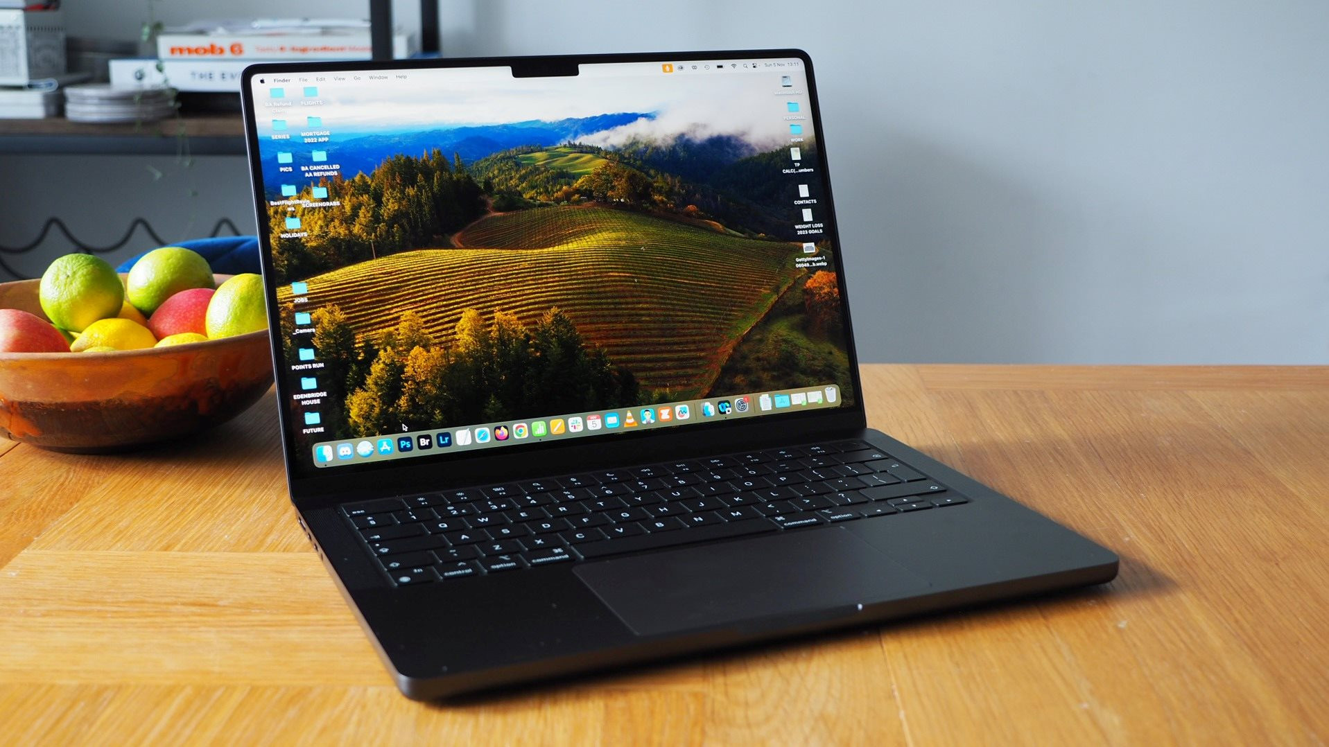 macbook-pro-m3-14-inch-2023.jpg