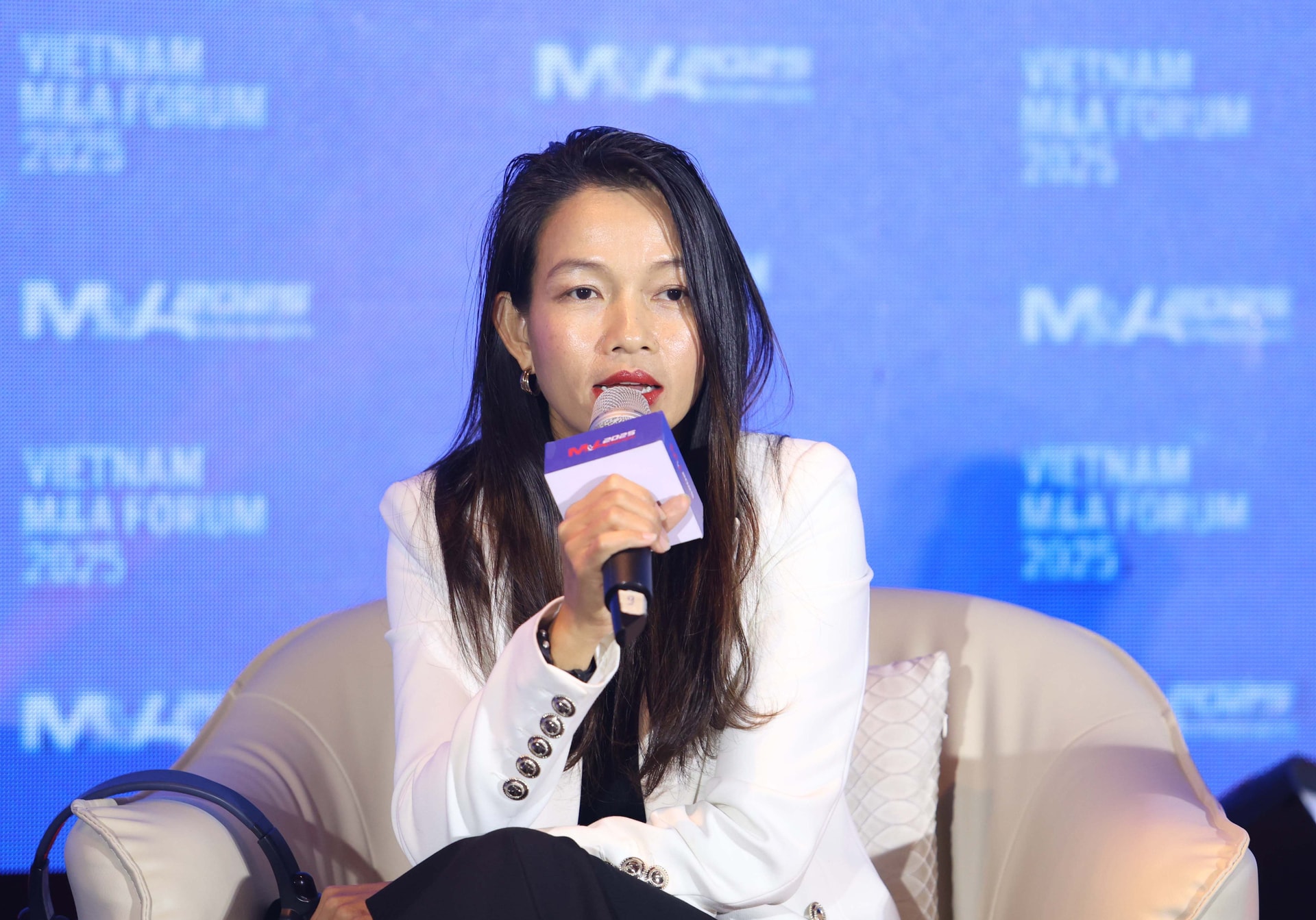 ba-nguyen-thi-van-khanh.jpg