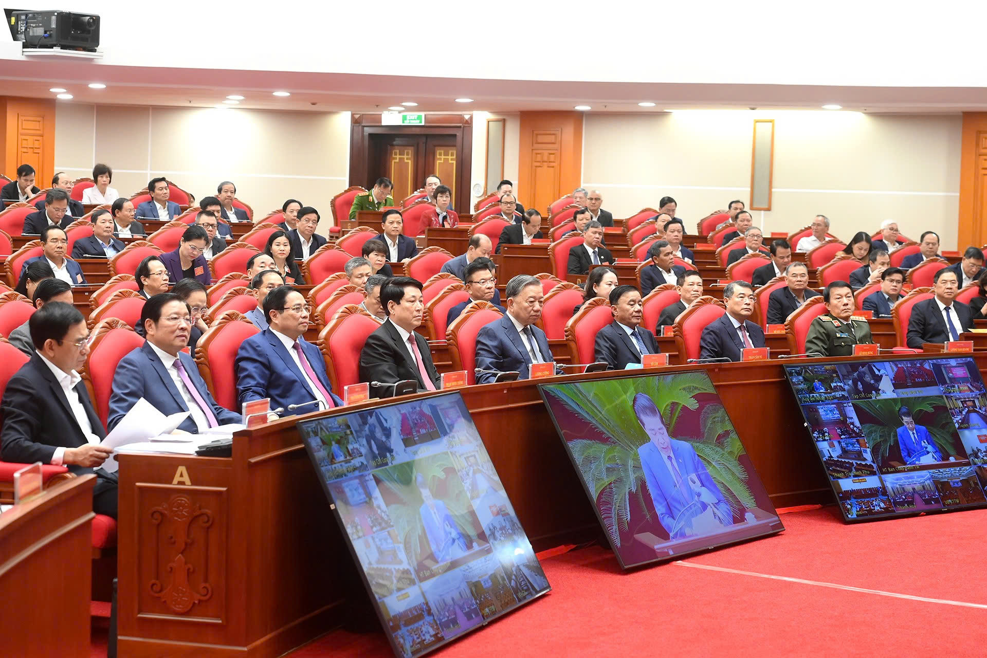 Chống tham nhũng, lãng phí, tiêu cực làm Đảng ta ngày càng mạnh hơn- Ảnh 2. Chống tham nhũng, lãng phí, tiêu cực làm Đảng ta ngày càng mạnh hơn- Ảnh 2.
