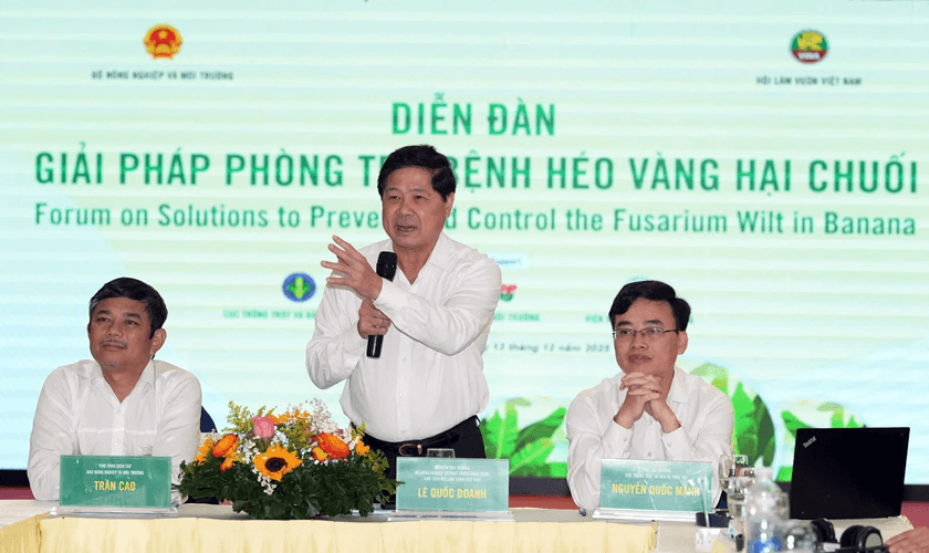 ong-le-quoc-doanh-nguyen-thu-truong-bo-nn-ptnt-chu-tich-hoi-lam-vuon-viet-nam-phat-bieu-ket-thuc-dien-dan.png