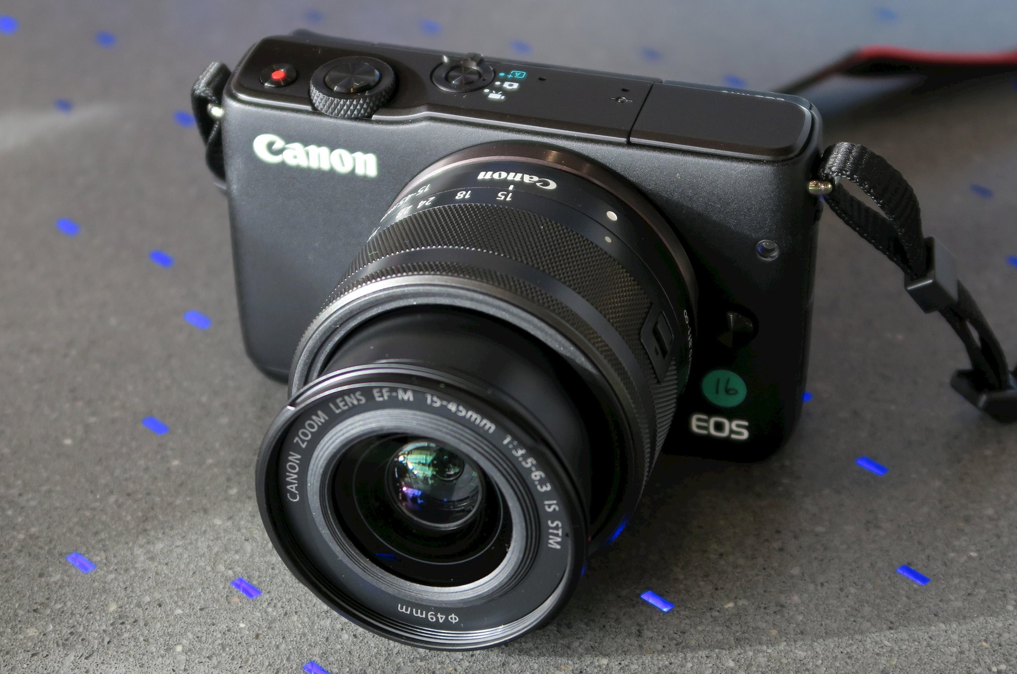 canon-eos-m10-da-nang-cho-nguoi-moi-hoc-chup.jpg