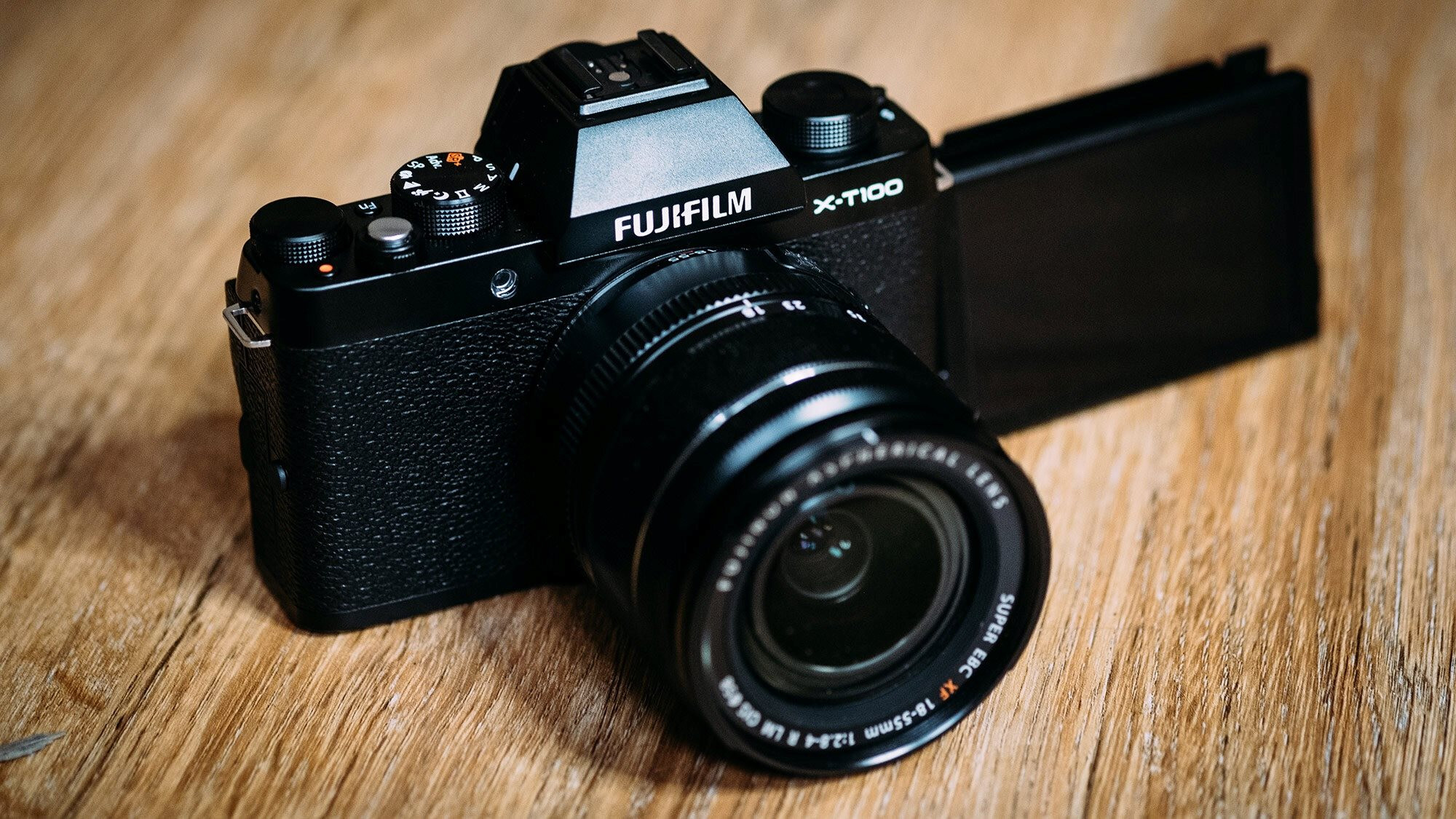 fujifilm-x-t100-kieu-dang-retro-hieu-suat-cao.jpg
