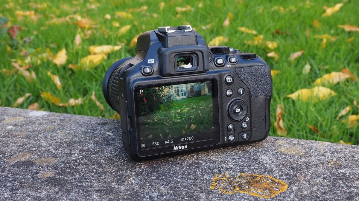 nikon-d3500-lua-chon-toi-uu-cho-nguoi-moi-bat-dau.jpg