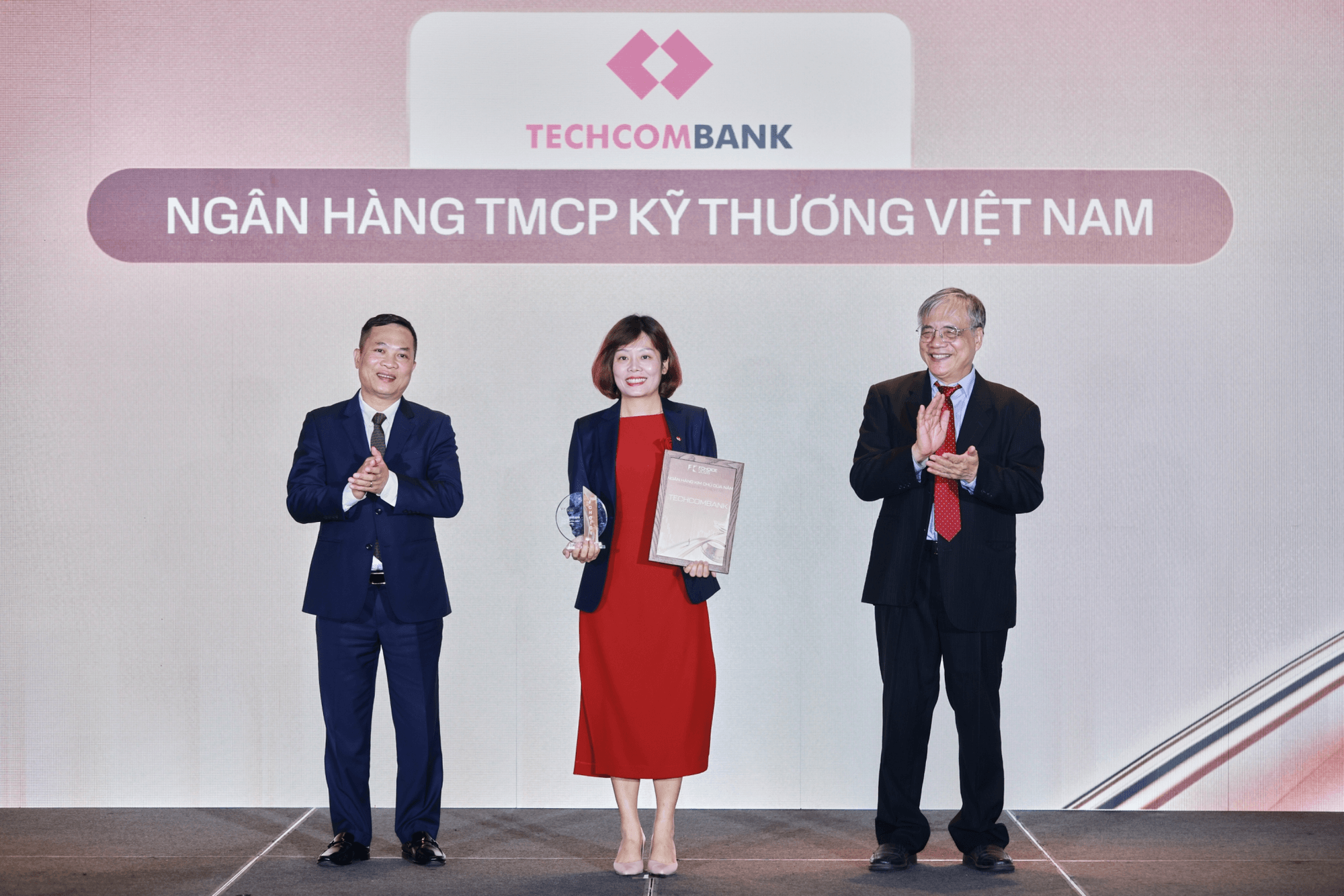 tech-nh-kim-chu.png